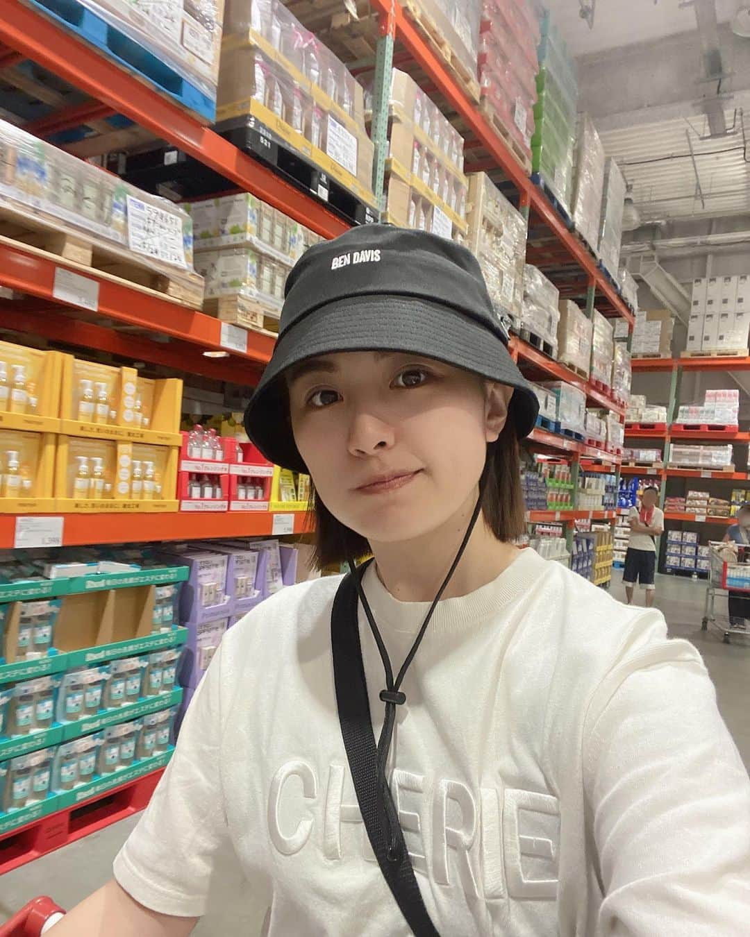 高山侑子さんのインスタグラム写真 - (高山侑子Instagram)「. 久しぶりにコストコ行ってきた🛒𓈒𓂂𓏸 カゴ押して見てるだけで楽しい笑  #コストコ #costco」8月10日 17時35分 - takayamayuko_stardust