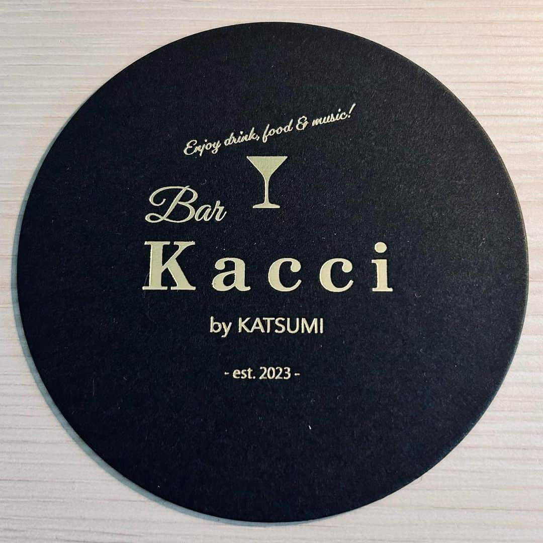 KATSUMIのインスタグラム：「【🍸kacci's bar】  本日19時初開店でございます🙇‍♂️ 良ければお立ち寄り下さいませ✨　  場所:六本木クラップス 港区六本木3-16-33 ☎️0364413171  #katsumi  #六本木クラップス」