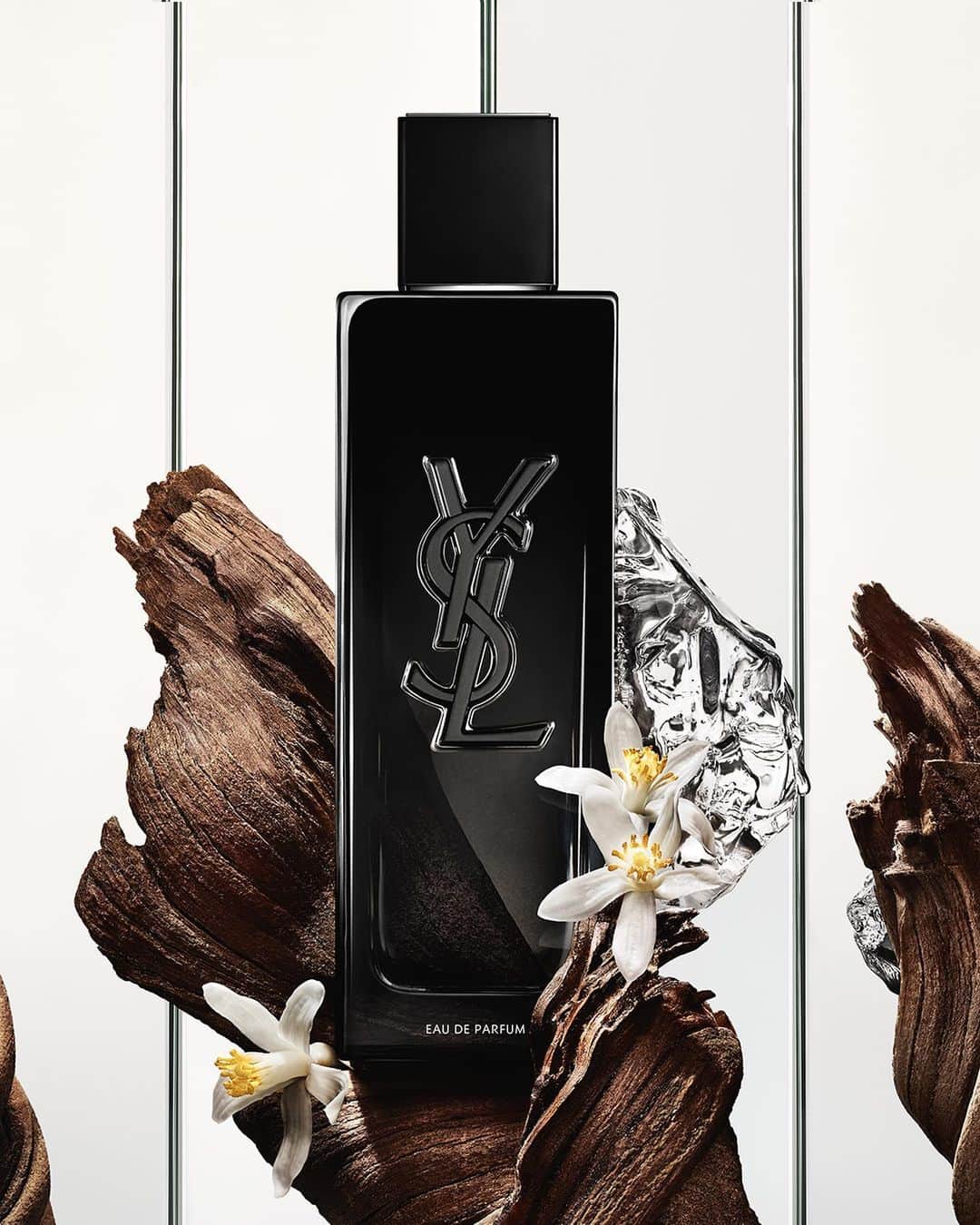 Yves Saint Laurent Beautyさんのインスタグラム写真 - (Yves Saint Laurent BeautyInstagram)「It's all about embracing every single one of your facets. A beating orange blossom blends with subtle woody base notes to create a fragrance that speaks to who you really are. ​ ​ MYSLF EAU DE PARFUM​ ​ #YSLBeauty #MYSLF #MYSLFNoMatterWhat」8月10日 18時02分 - yslbeauty