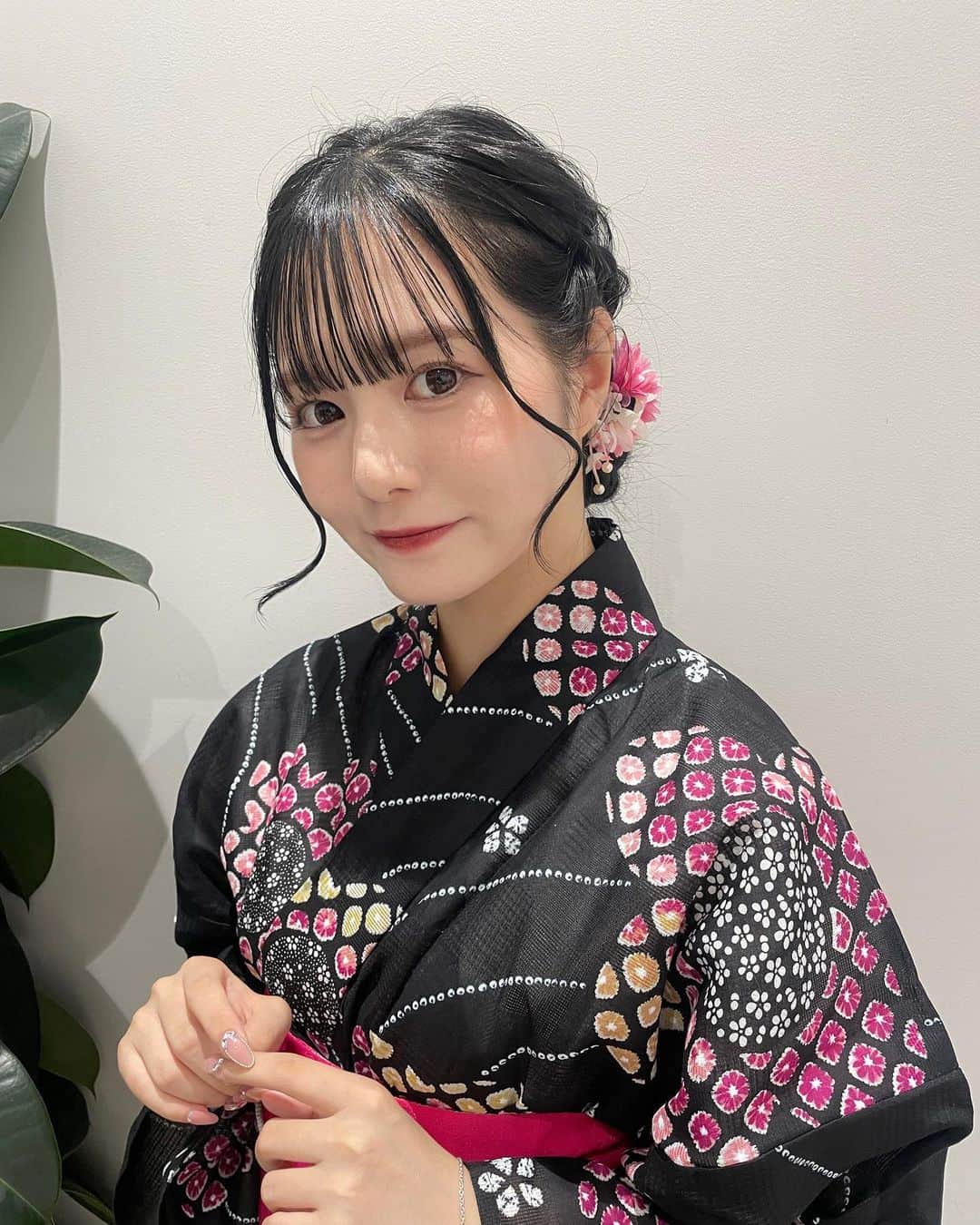 のインスタグラム：「今年初浴衣~✌︎  ジョイフル恵利さんの浴衣だよ~☺︎  シンデレラフェスでゲットしてやっと着れましたっ」