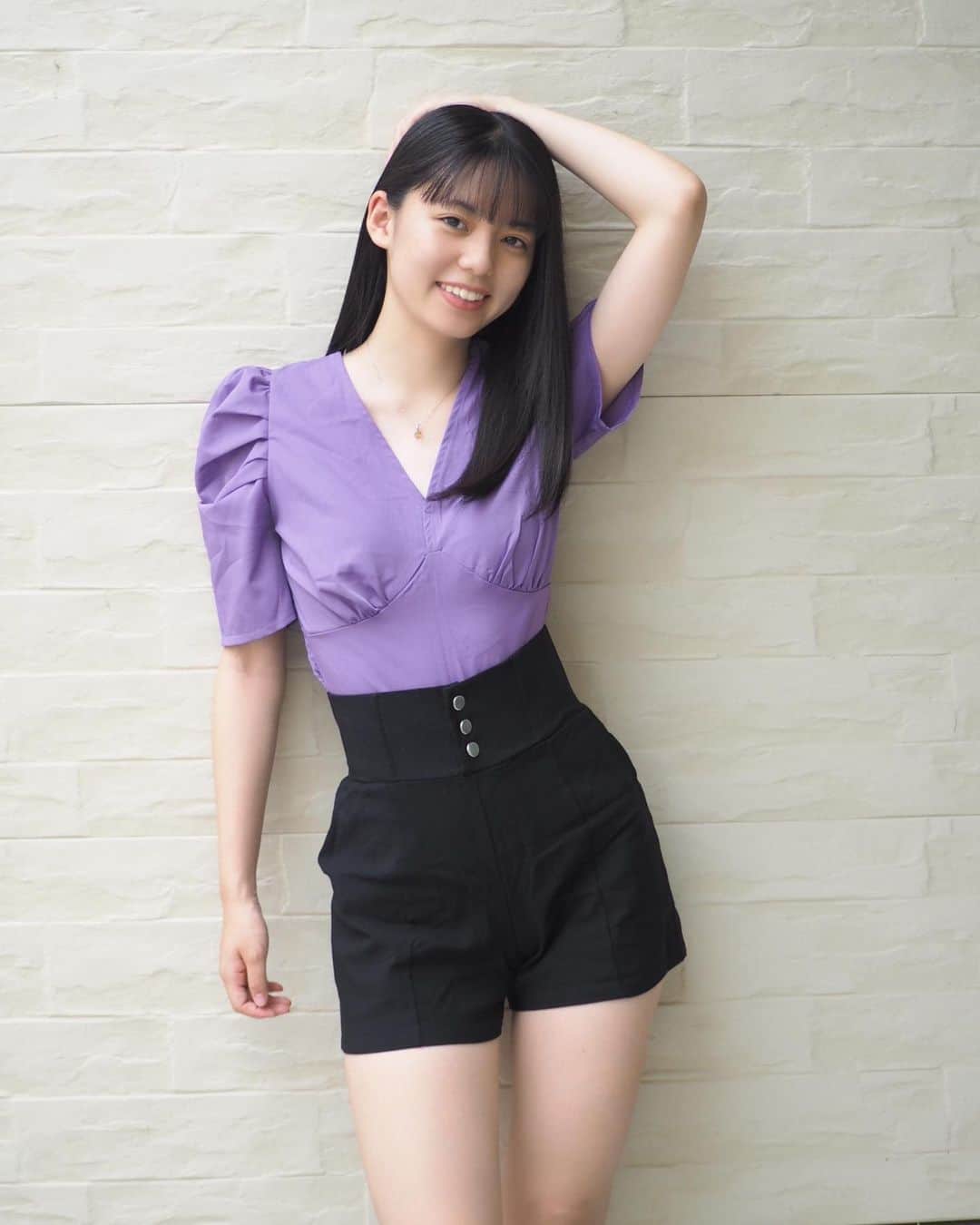 のインスタグラム：「光の当たり方良きჱ̒⸝⸝•̀֊•́⸝⸝)Good💜 キレイに撮れてるーෆ˚*  #松島かのん #フィット所属 #制コレ22 #準グランプリ #カメラ女子 #黒髪 #セミロング #jk #ljk #17歳 #06 #follow #followme」