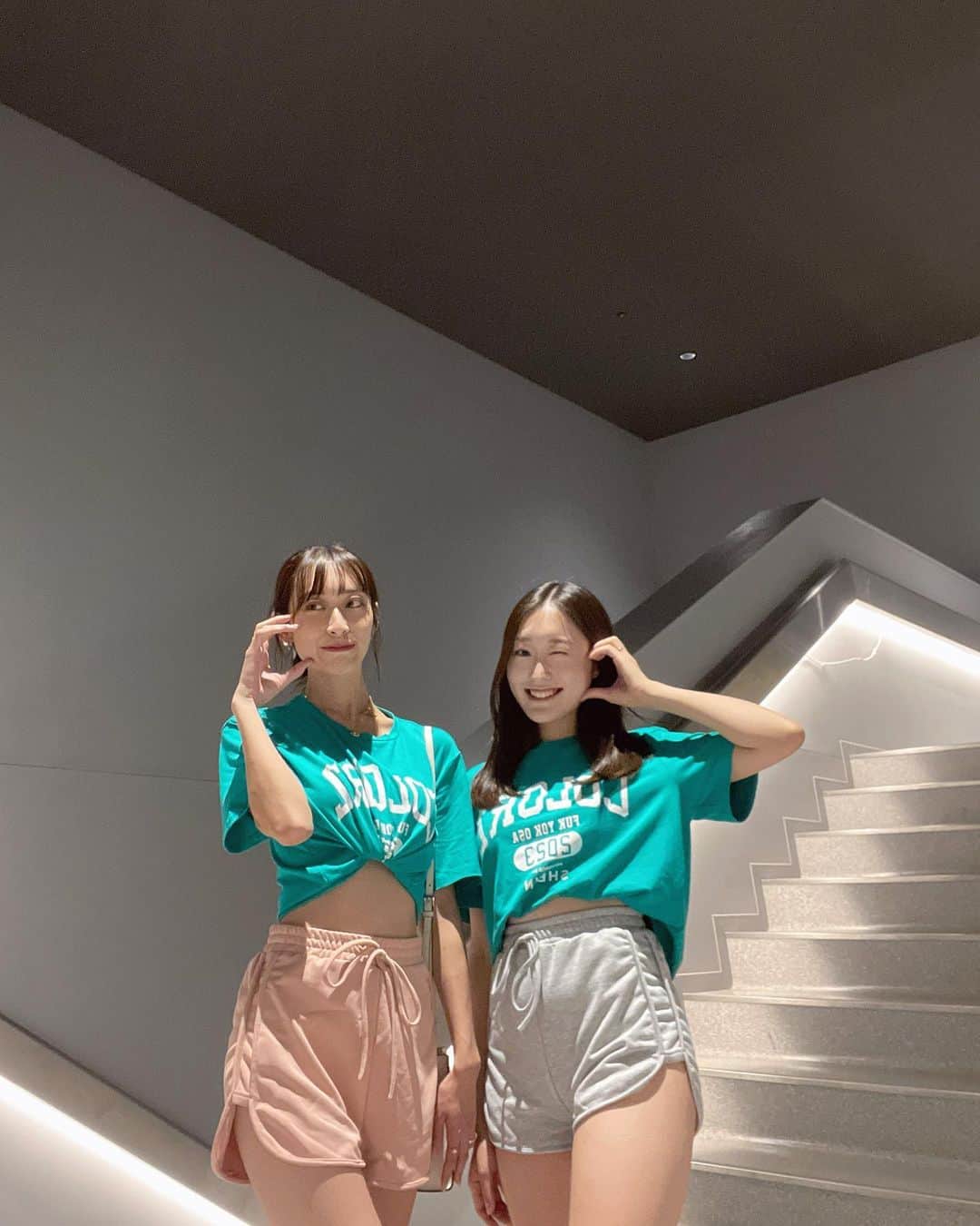 瀬名ひなののインスタグラム：「💚 COLORZ 2023 powered by SHEIN 💚 Zepp Yokohama ののと参戦してきました✨  Girls2の方々元気いっぱいで可愛かった♡  コーデ紹介,, tops 🔍 18611734 M pants 🔍 16611441 S hair clip 🔍 13469002  ショートパンツはSでも結構大きめ！ 生地しっかりしてて嬉しい☺️  SHEIN coupon code: CLZ23 up to 20%off (〜8/31まで)  #SHEIN #SHEINコーデ #COLORZwithSHEIN2023 #SHEINlovesYokohama #besheinモデル」