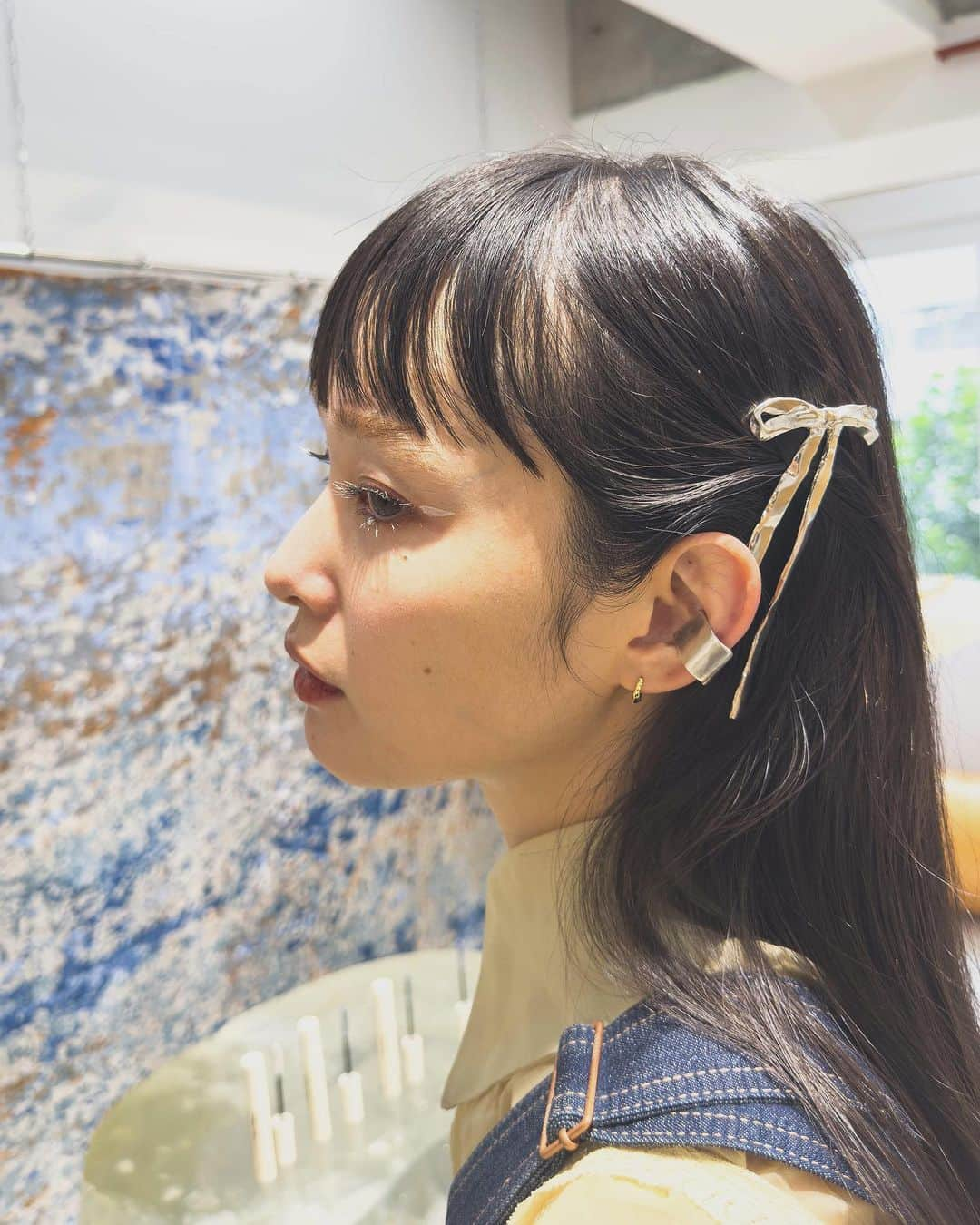 PLUIEさんのインスタグラム写真 - (PLUIEInstagram)「. MARIPOSA MES clip(champagne) VEZ earcuff(silver) HEREECIA earring(18KYG) . @yuka  . @pluiehair @pluietokyo @pluie.homme @pluie_us  #hairaccessories #coiffure #cheveux#pluie#pluiehair #pluietokyo #hairjewelry #jewelry#fofo#interior#display#piedra#hair#hairaccessories#ring#choker#earring#earcuff#wedding #プリュイ #プリュイヘア #ヘアアレンジ #ジュエリー #ヘア #ヘアスタイル#ヘアアクセサリー#ヘアジュエリー#ウェディング#ウェディングリング#ヘアアクセサリー#リング」8月10日 19時03分 - pluiehair