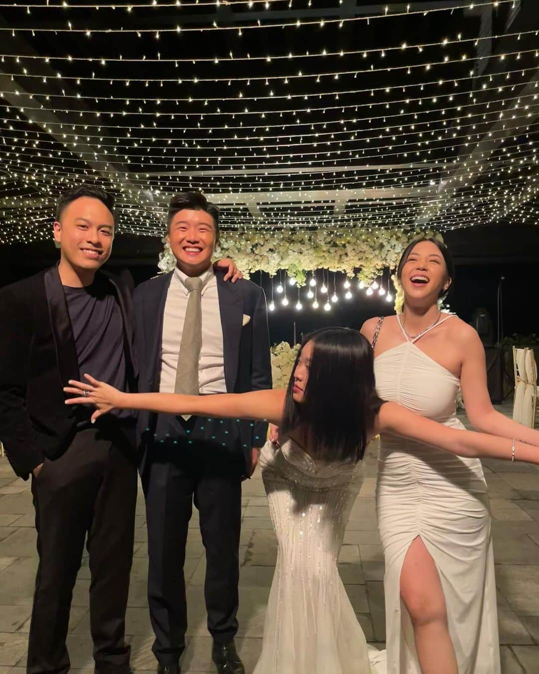 アマンダ・チャンさんのインスタグラム写真 - (アマンダ・チャンInstagram)「This past weekend I watched one of my favorite people in the world marry her person   When I first moved to Singapore five years ago, she was one of the few who truly took the time to get to know me. It was so natural for me to confide in her and she made me feel a lot less lonely when I was especially down and homesick   This weekend, I finally got to meet your friends from all phases of your life. It made so much sense that you have such good people who unequivocally love you. My dearest Bel, I hope this weekend was all you imagined it to be because you deserve it all and more」8月10日 19時16分 - amandachaang