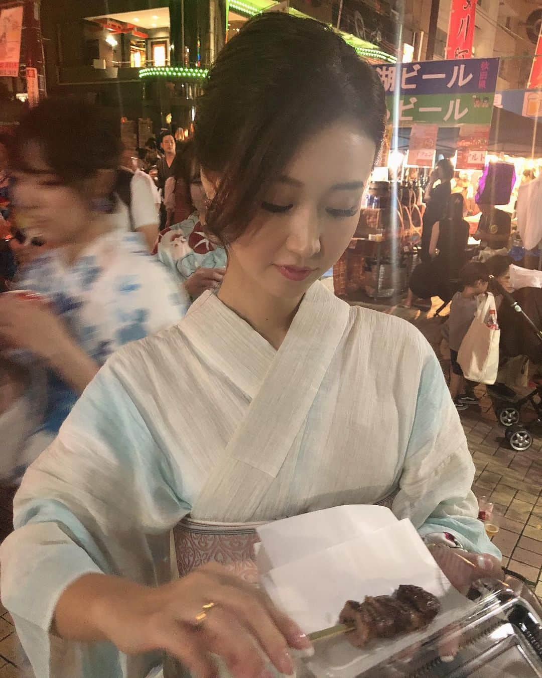 杉田恵李奈さんのインスタグラム写真 - (杉田恵李奈Instagram)「写真は2019年の十番祭り♡ 今年は数年振りに十番祭りやるみたいです🫶 . . 久々に浴衣が着れそうで嬉しい〜👘🩷 新しいの着ようかな🤭 . . #浴衣#祭り#十番祭り#jyubanmatsuri  #事実は小説より奇なり #シェイクスピア案件なのかな #Giveの精神は忘れたくないけども #案外GiveandTakeになっていない世界線多々」8月10日 19時24分 - erina_roppongi