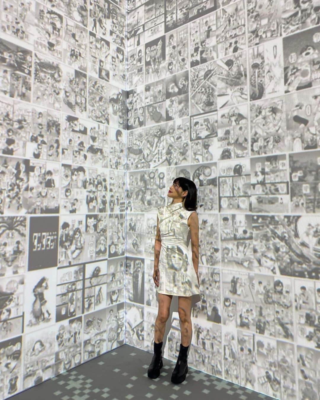 城品萌音さんのインスタグラム写真 - (城品萌音Instagram)「♡ To @shueishaxr's "Manga Dive" that our company is involved in the digital part ❤️‍🔥 I really want to go, do you want to go? When asked by the president Leaning forward, I immediately answered, “I wanted to go!”😆✨ I love manga, of course, but I also read Chainsaw Man, Dandadan, and SPY x FAMILY, and it was really immersive. I was itching to read it again!  Manga Dive is on the 5th floor of Shinjuku Bus Terminal at LUMINE ZERO until August 23rd! (By the way, it seems that only SPY×FAMILY will be screened from 8/14) After the 14th, I wonder if I'll go again 🥰  弊社がデジタルの部分で関わってる @shueishaxr の「マンガダイブ」に❤️‍🔥 実はめちゃくちゃ行きたくて、行かない？って社長に聞かれた時は 前のめりに「行きたかったんです！」と即答しました😆✨ マンガ大好きなわたしはもちろん、チェンソーマンもダンダダンもSPY×FAMILYも読んでいて、没入感がすごくて 読み返したくなってうずうずしました！  マンガダイブは 新宿バスタ5階、ルミネゼロで8/23までやってます！ (ちなみにSPY×FAMILYだけ8/14からの上映だそうです) 14日以降、もっかい行こうかなぁ🥰  #moneshiroshina  #femaledj #マンガダイブ #ルミネゼロ #没入感 #チェンソーマン #ダンダダン #SPY×FAMILY @shueishaxr」8月10日 19時40分 - monemilk