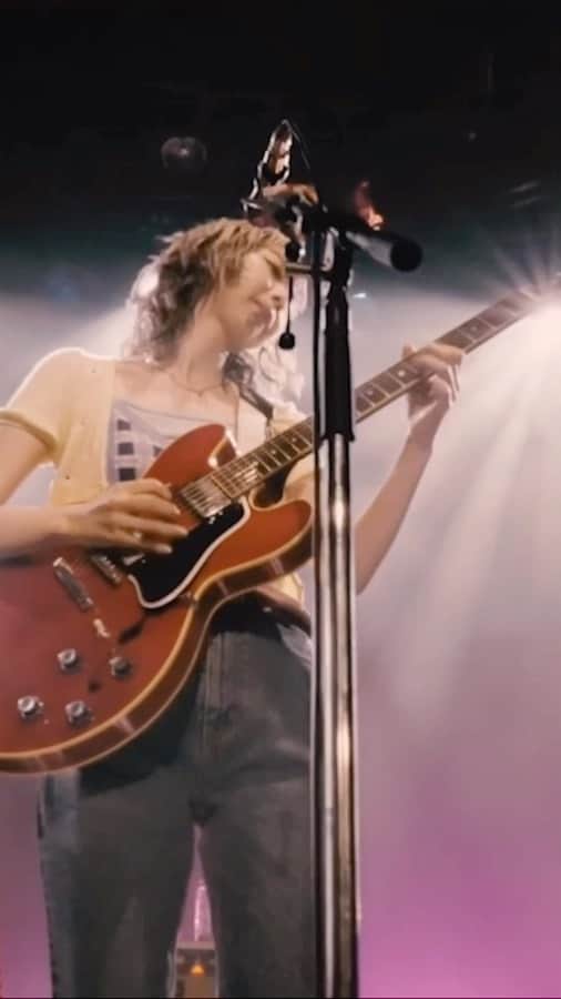 竹内アンナのインスタグラム：「ㅤㅤㅤㅤㅤㅤㅤㅤㅤㅤㅤㅤㅤ 先日のツアーファイナルより 「ALRIGHT」のライブ映像が公開されました！  大切な一曲と改めて向き合えて ほんとうによかった。 ㅤㅤㅤㅤㅤㅤㅤㅤㅤㅤㅤㅤㅤ ㅤㅤㅤㅤㅤㅤㅤㅤㅤㅤㅤㅤㅤ ぜひみてねん https://youtu.be/GgWLjs0MkB8」
