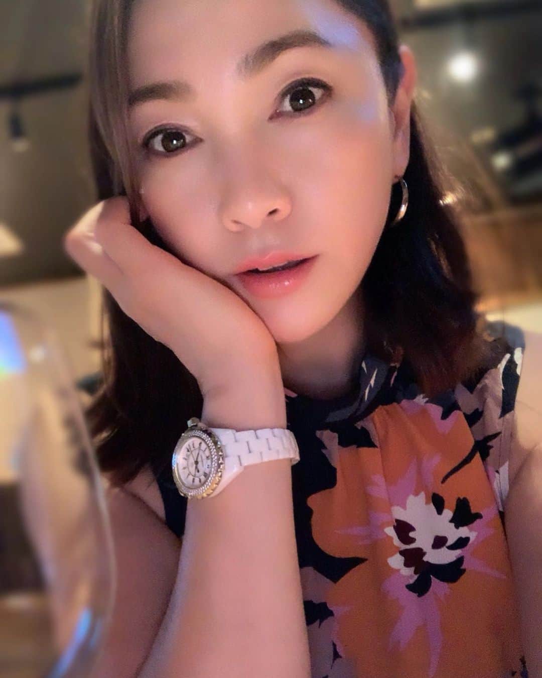 田中悦子さんのインスタグラム写真 - (田中悦子Instagram)「明日はお休みだ😘 さ、準備はいいですか？🍷🍇  #お疲れ様でした #お疲れちゃん #肩こりがつらい」8月10日 20時13分 - etsuko.reborn25