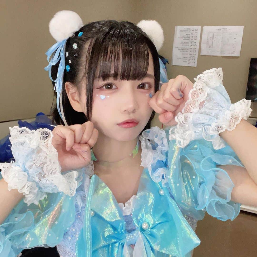 のインスタグラム：「海の中に住んでるの🪼🪸🫧」