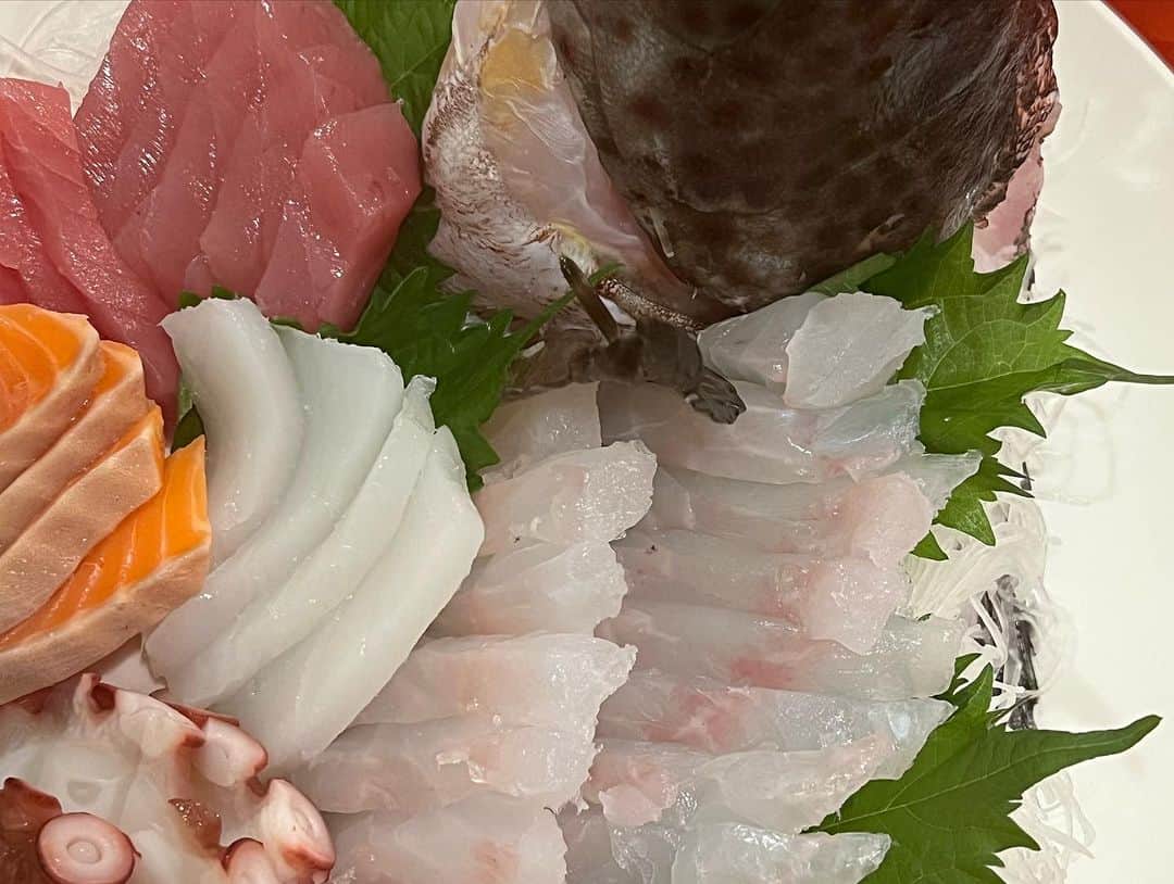 辻口博啓さんのインスタグラム写真 - (辻口博啓Instagram)「グルクンや根魚で夜ご飯 いろんな楽しみ方あるね！ 石垣島サイコー‼️ #石垣島#グルクン」8月10日 20時19分 - htsujiguchi