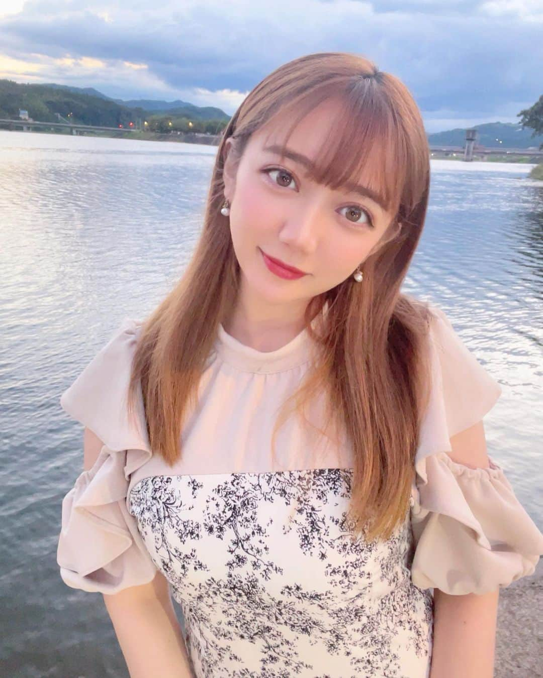 小澤しぇいんさんのインスタグラム写真 - (小澤しぇいんInstagram)「おざわ、大好きな人に会いに大分県に行ってきました✈️☁️  とても自然豊かで癒された⛰☀️  初めて1人で飛行機乗って高所恐怖症だからちょっとだけ怖かった💦  写真たくさん撮ったからまた投稿します✨  #大分県 #大分県観光  #別府湾 #大分県日田市 #spray #gu #コーデ #プチプラコーデ」8月10日 20時33分 - 1217_shane