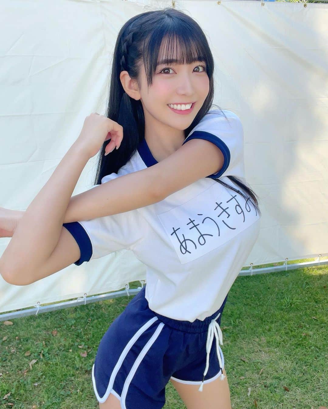 天羽希純のインスタグラム：「おはよ💜  #体操服 #水着 #ビキニ #グラビア #gravure #bikini #海 #巨乳 #フェチ #泳装 #おしり #くびれ #太もも #Japanesegirl #cosplay #cosplayer #コスプレ #swimwear #lingerie #內衣 #selfie #수영복」
