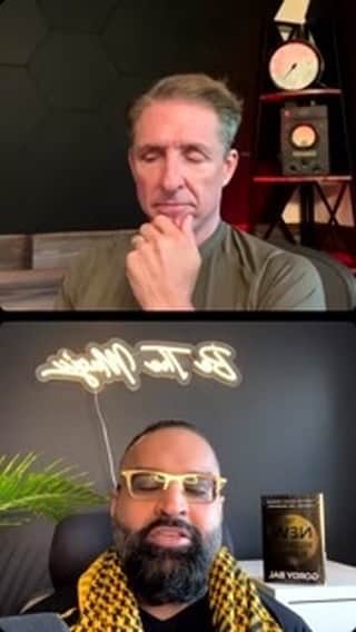 デイヴ・アスプリーのインスタグラム：「Quick talk with @balgordy about shifting your mental state…and tacos. Lots of tacos. And #burningman.」