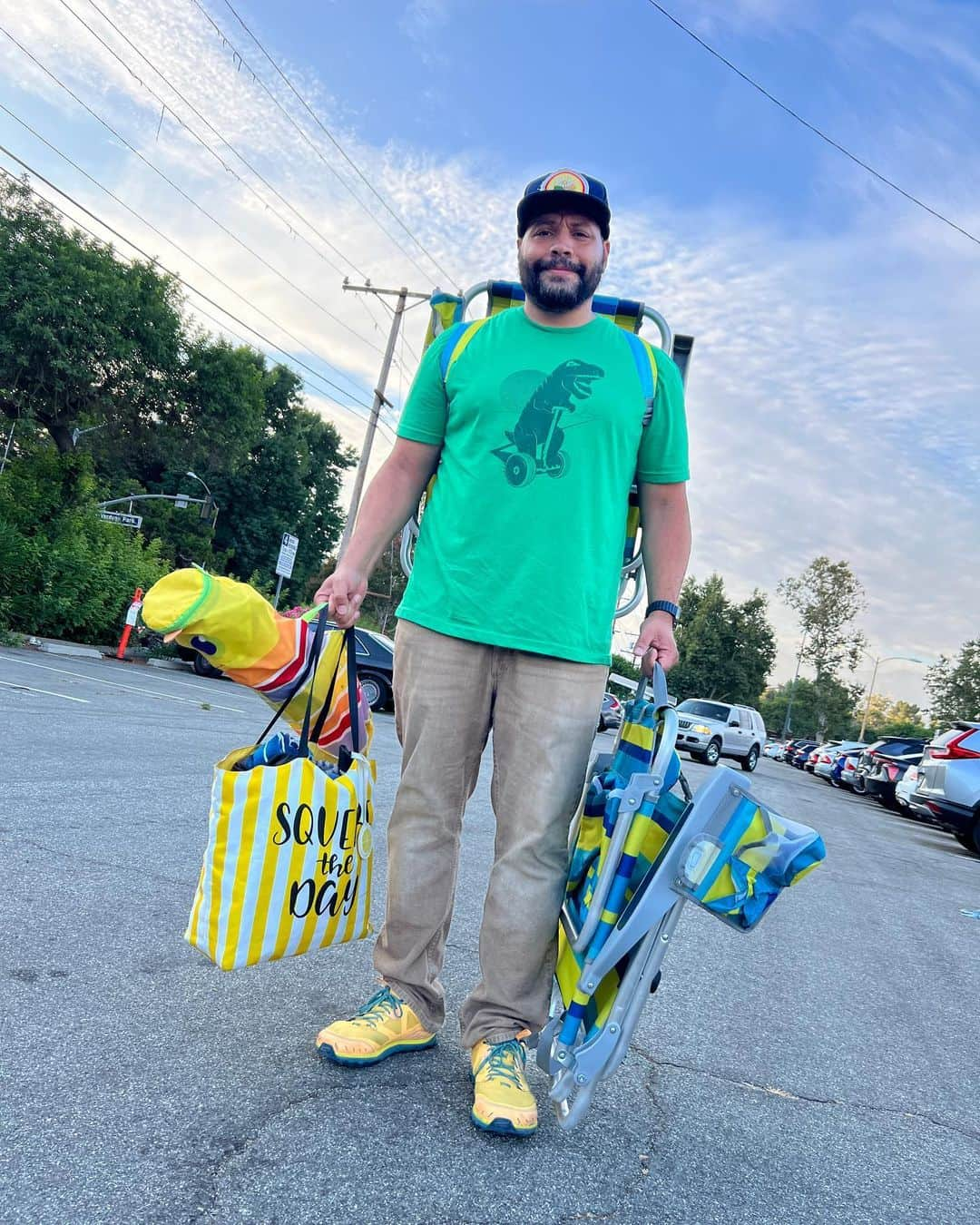 コルトン・ダンのインスタグラム：「Outdoor concert dad mode unlocked.」