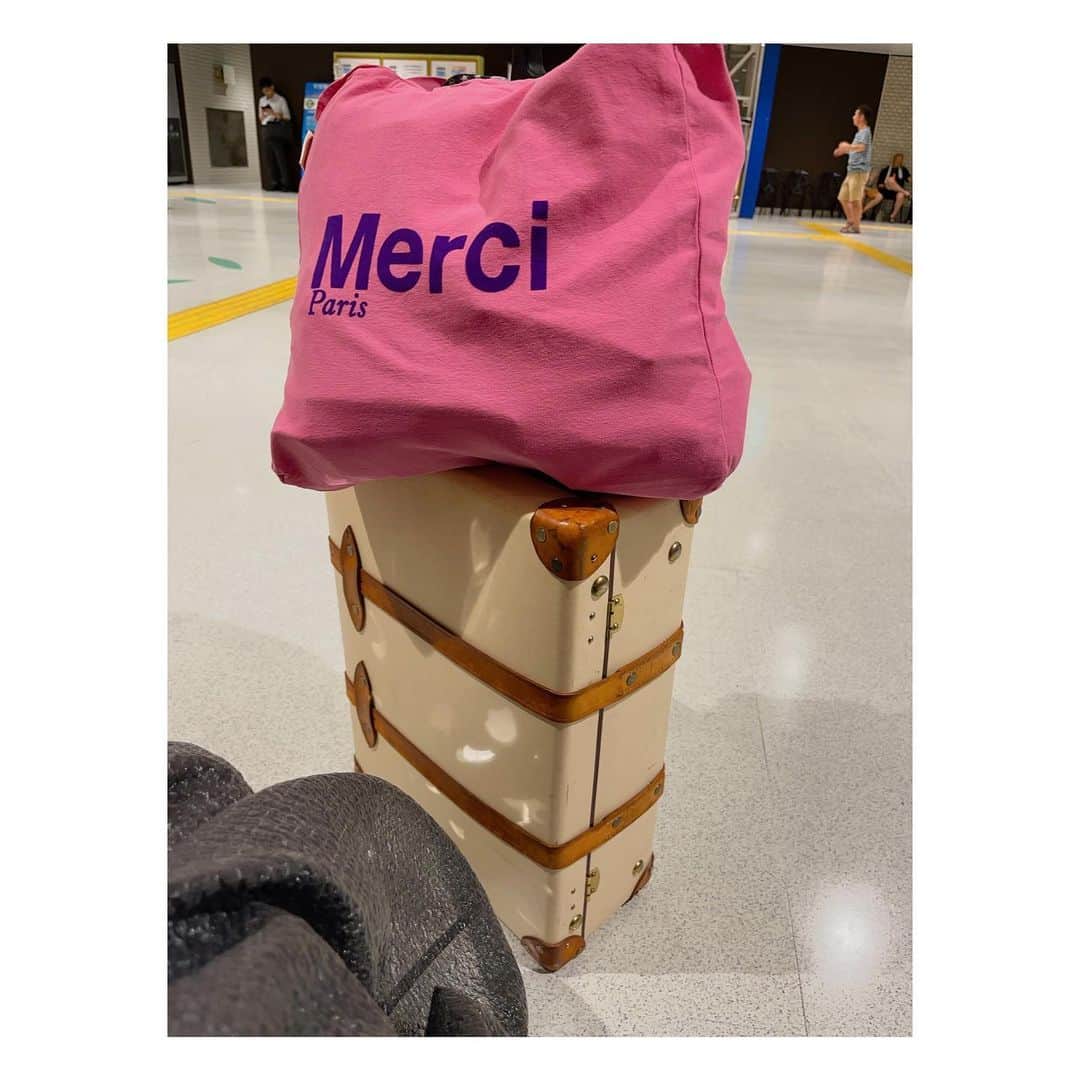 のインスタグラム：「🚅💨  ただいまーーー！  #帰省  #仙台」