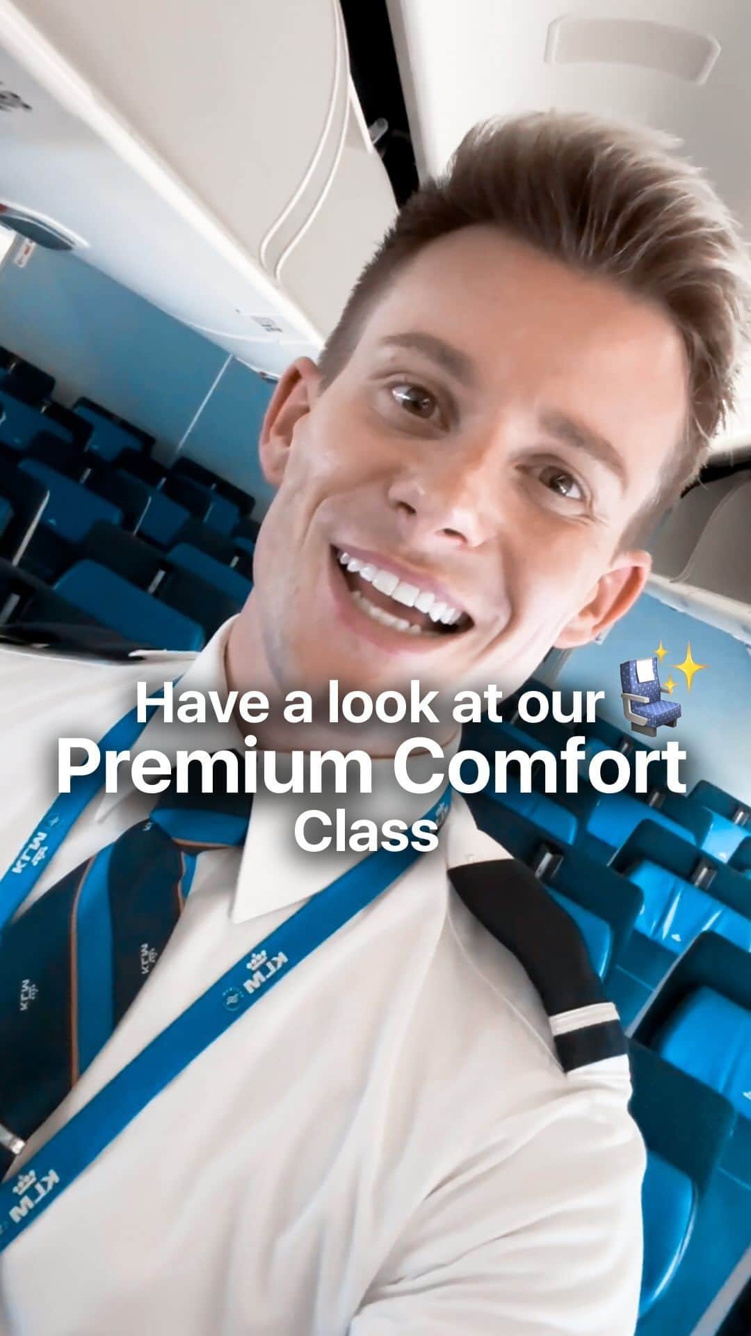 KLMオランダ航空のインスタグラム：「Thanks @michaeldevos_ for showing our newest travel class Premium Comfort! ✨ #klm #royaldutchairlines #Boeing777300 #boeing777 #orangepride #premiumcomfort #seats」