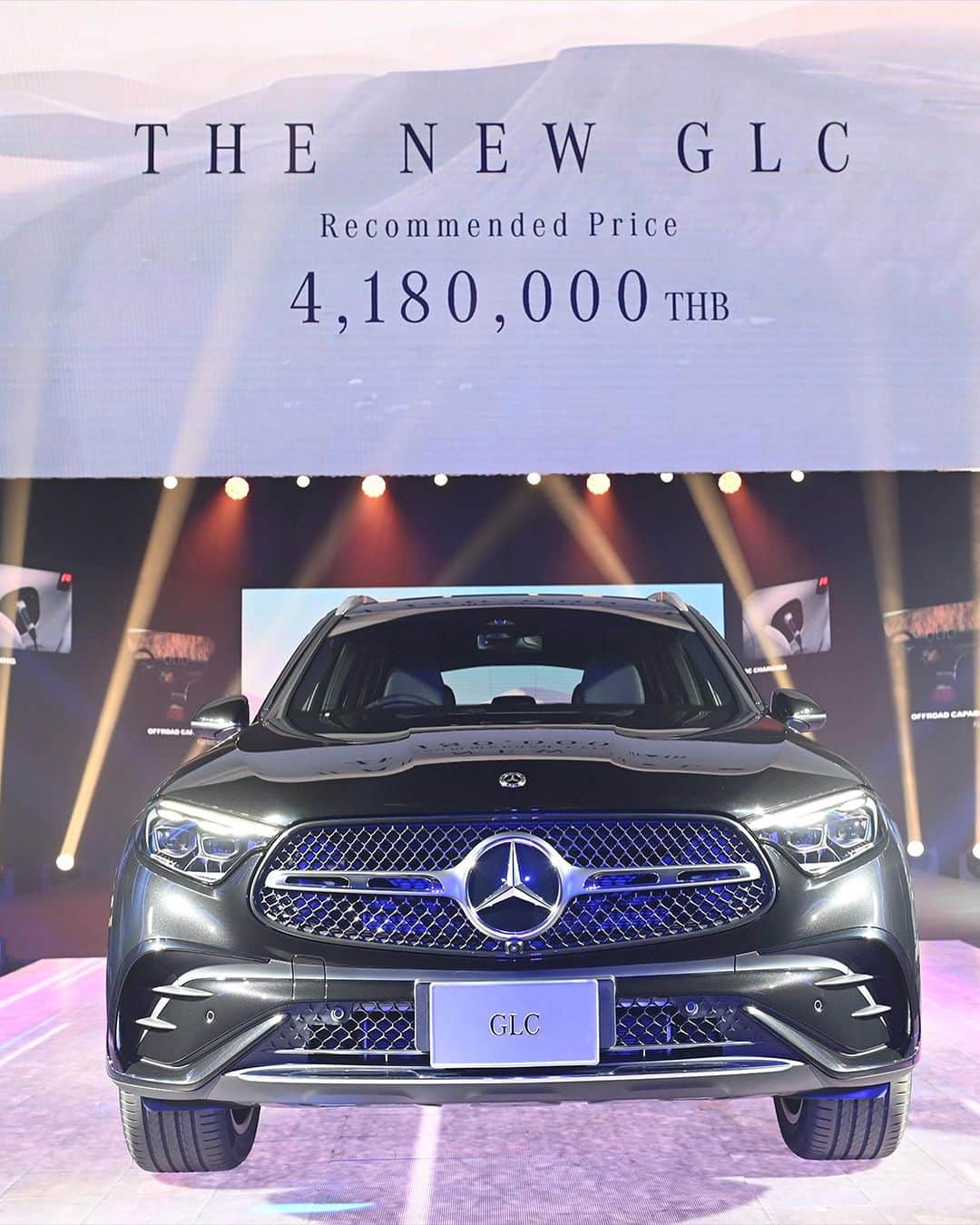 Mercedes-Benz Thailandさんのインスタグラム写真 - (Mercedes-Benz ThailandInstagram)「เมอร์เซเดส-เบนซ์ (ประเทศไทย) เปิดตัวรถยนต์ THE NEW GLC อย่างเป็นทางการ  มิติใหม่ของการเดินทางกับรถยนต์อเนกประสงค์ SUV Plug-in hybrid 🔋💫 ที่ผสานวิศวกรรมยานยนต์ล้ำสมัย มาพร้อมเครื่องยนต์ไฮบริดสมรรถนะสูง ที่พาคุณขับเคลื่อนด้วยระบบไฟฟ้าได้ไกลกว่า 120 กิโลเมตรจากการชาร์จเต็ม 1 ครั้ง และยังมอบความสะดวกสบายให้กับคุณทุกขณะขับเคลื่อนด้วยเทคโนโลยีและนวัตกรรมล้ำสมัยที่พร้อมเข้ามาตอบโจทย์ครบทุกไลฟ์สไตล์ที่เป็นคุณ   ⭐️ THE NEW GLC SUV Plug-in hybrid เริ่มต้นที่ 4,180,000 บาท  *อุปกรณ์บางส่วนในภาพอาจแตกต่างจากที่จำหน่ายจริง โปรดตรวจสอบรายการอุปกรณ์ของรถยนต์แต่ละรุ่นที่ผู้จำหน่ายฯ อย่างเป็นทางการทั่วประเทศ *ระยะทางถูกวัดตามมาตรฐานของ DIR 2017/1151/EU ซึ่งเป็นไปตาม WLTP *ระยะทางที่ขับได้จริงขึ้นอยู่กับพฤติกรรมการขับขี่ของแต่ละบุคคล ลักษณะเส้นทาง อุณหภูมิแวดล้อม จำนวนผู้โดยสารในรถ และปัจจัยอื่นๆ *ระยะเวลาในการชาร์จจริงขึ้นอยู่กับ กำลังไฟในการชาร์จ อุณหภูมิระหว่างชาร์จ ประสิทธิภาพการทำงานของแบตเตอรี่ ประสิทธิภาพของสายชาร์จ ประสิทธิภาพของสถานีชาร์จและปัจจัยอื่นๆ  #TheNewGLC #PlugInHybrid #ReadyforIt #MercedesBenz #MercedesBenzThailand」8月10日 23時00分 - mercedesbenzthailand