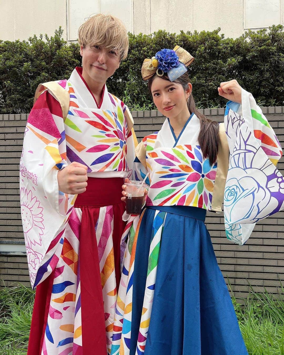 柳めぐみさんのインスタグラム写真 - (柳めぐみInstagram)「. . よさこい1日目が終了しました！ 今日は1日中雨予報だったのに、演舞している最中はお天気にも恵まれ、4年ぶりの高知のよさこいは活気に溢れていました🥳‼️  新しい衣装も可愛いねぇ🩵  やっぱりマスクのない踊り子さんの笑顔は最高やなぁ✌︎  明日も一日歌いまくってチームを盛り上げたいと思います✊🔥 . #高知よさこい #よさこい2023 #絆国際チーム」8月10日 22時49分 - yanameguchan