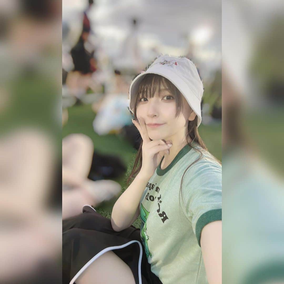 あまつ様さんのインスタグラム写真 - (あまつ様Instagram)「🌈 ⁡ ⁡ 人生初のフェス‼️‼️‼️‼️ ⁡ ⁡ ROCK IN JAPAN FES行ってきたよーー❤️‍🔥❤️‍🔥 ⁡ ⁡ 楽しすぎたしはしゃぎすぎた🥳🥳🥳 ⁡ ⁡ 何度か土砂降りになって びっしょびしょになったけど野外フェスの良さ噛み締めた✨笑 ⁡ ⁡ 雨上がりに虹出てたよ🌈 ⁡ ⁡ #あまつまりな #あまつ様 #私服」8月10日 22時42分 - r_ap82_