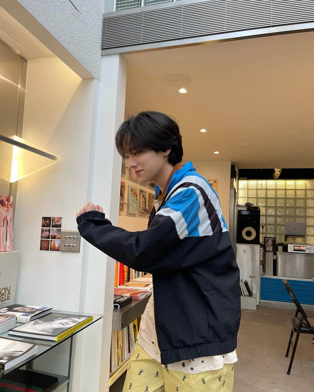 山下幸輝さんのインスタグラム写真 - (山下幸輝Instagram)「山下幸輝パーソナルブック📚  「Soul Mate」  素敵なカットと沢山の言葉で僕の頭のてっぺんからからつま先まで純度120%自分をお伝えできます。 全てが繋がってできた、そんな一冊です！  オフショットと共に宜しくお願いします！  #soulmate  #山下幸輝　 @junon_jp」8月10日 22時43分 - qpitdef