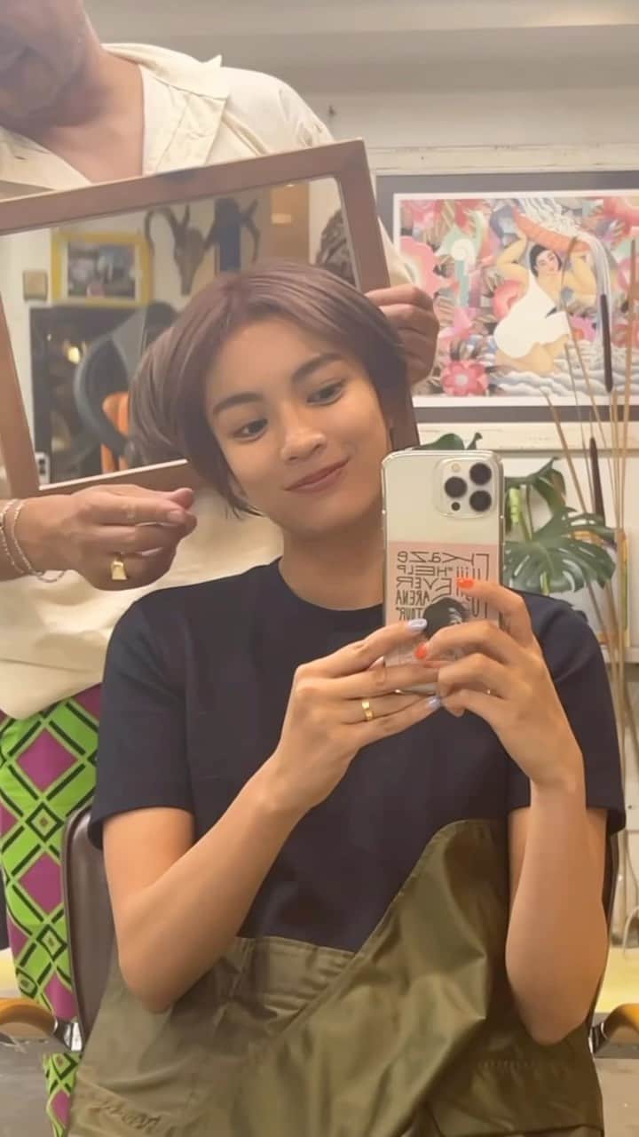 のインスタグラム：「ぴんくみたいなオレンジみたいなベージュみたいな🩷🧡🤎 #newhair #libro #三軒茶屋 #美容室 #ヘアメンテ #マッシュショート」