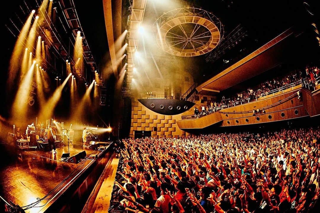 山口隆さんのインスタグラム写真 - (山口隆Instagram)「ROCK KIDS 802-OCHIKEN Goes ON!!ｰSPECIAL LIVE HIGH!HIGH!HIGH! 最高な夜をありがとう！ ロックンロール！ロックンロール！ すっげー楽しかったです！ ワンマンライブみたいに盛り上がってくれてホントにありがとう！  写真　ハマノカズシ #ROCKKIDS802 #FM802」8月10日 22時51分 - yamaguchi_sbm