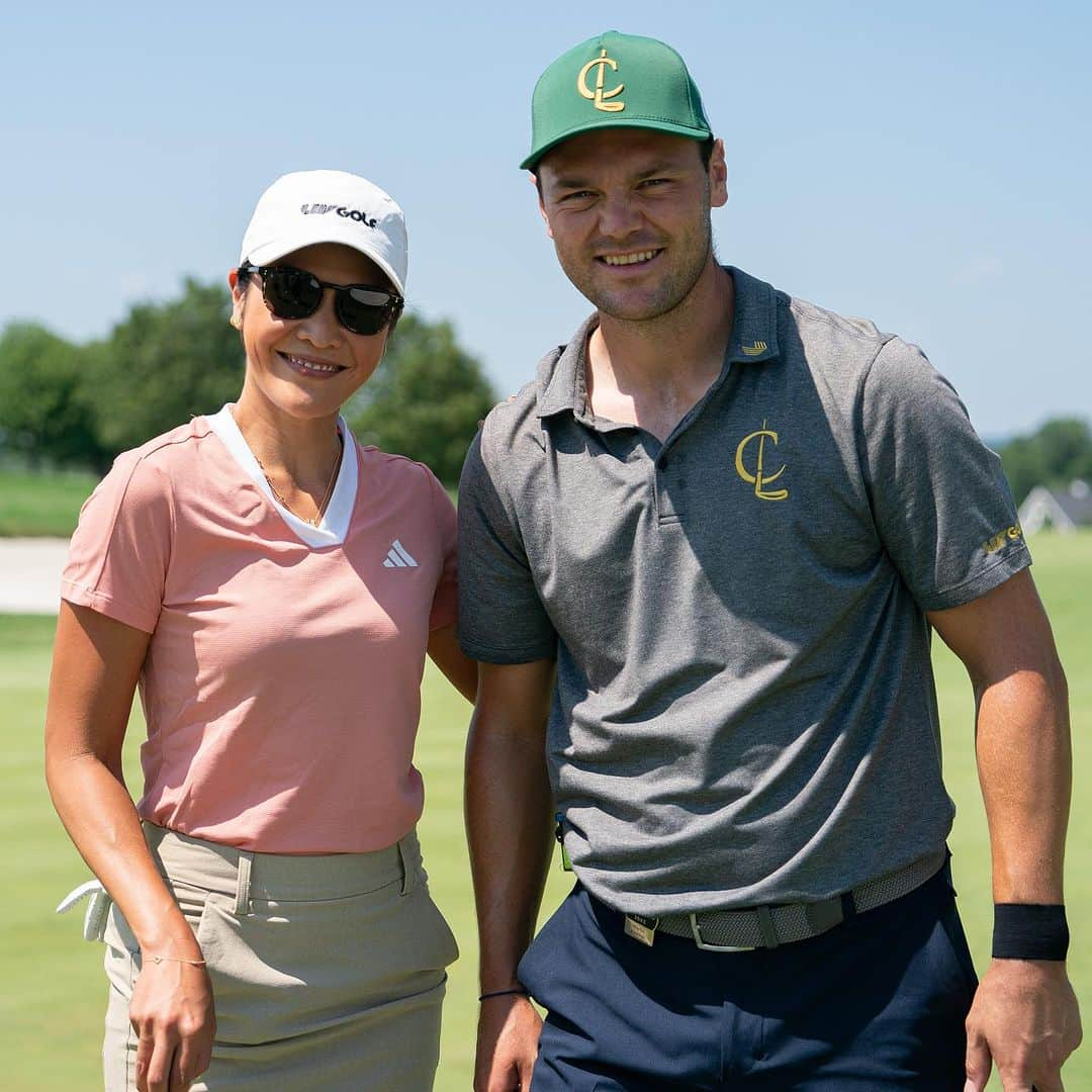 マルティン・カイマーのインスタグラム：「HengTime with @martinkaymer59 coming soon! 💪  #CleeksGC #LIVGolf」