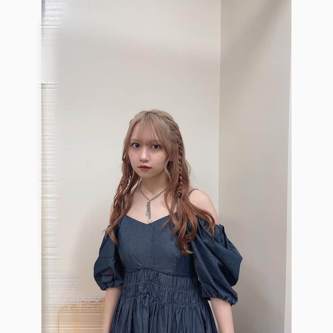 のインスタグラム：「☆彡」