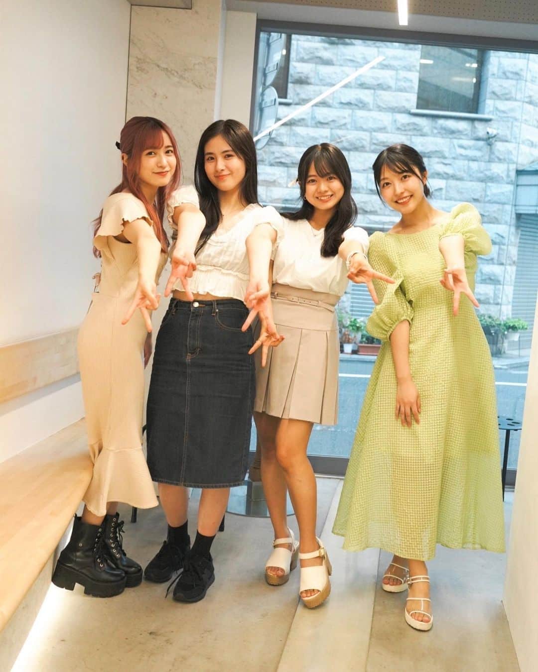 野乃のインスタグラム：「今日の集合写真 今日もたのしかった おやすみ🌙」