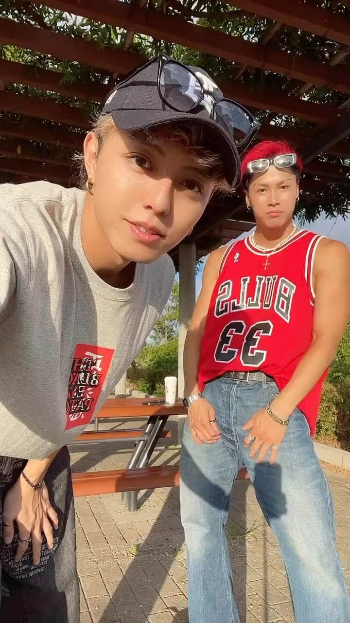 しんたろーのインスタグラム：「どっちのイケメンが好き？？  #dance#ldh#kpop#exile」