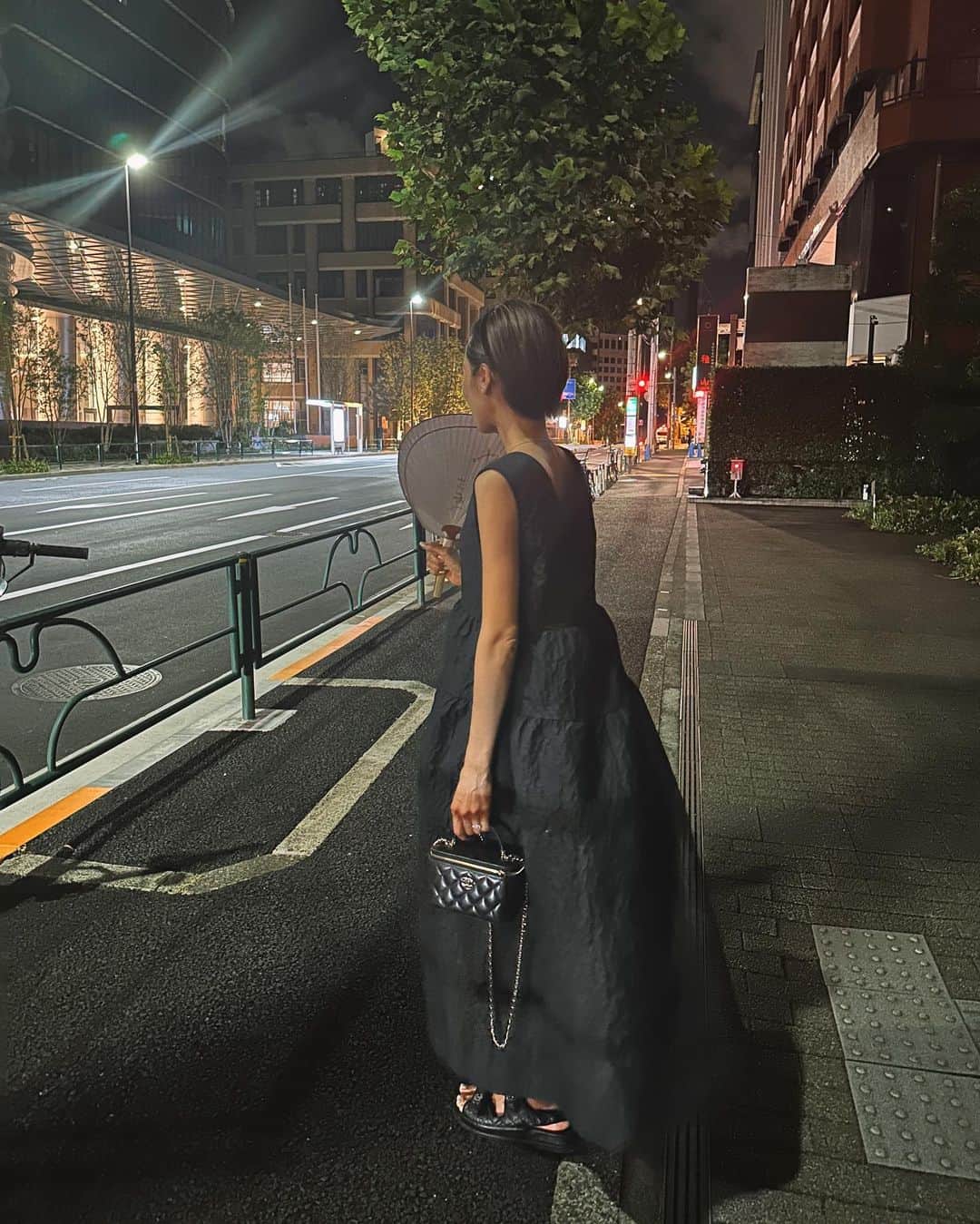 小梶恵莉さんのインスタグラム写真 - (小梶恵莉Instagram)「. 大好きな人に会いに行って ご飯をした東京12時間ステイの日🫶🏼 . . おしゃれして行ったのに 写真後ろ姿しか無い😉💦 . . #ellie_jp」8月10日 23時46分 - eri3580