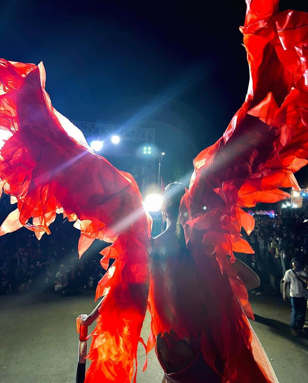 ユキ・カトウさんのインスタグラム写真 - (ユキ・カトウInstagram)「Just like a Phoenix, Yuki Kato took the crowds attention at Jember Fashion Carnaval 2023.」8月10日 23時52分 - yukikt