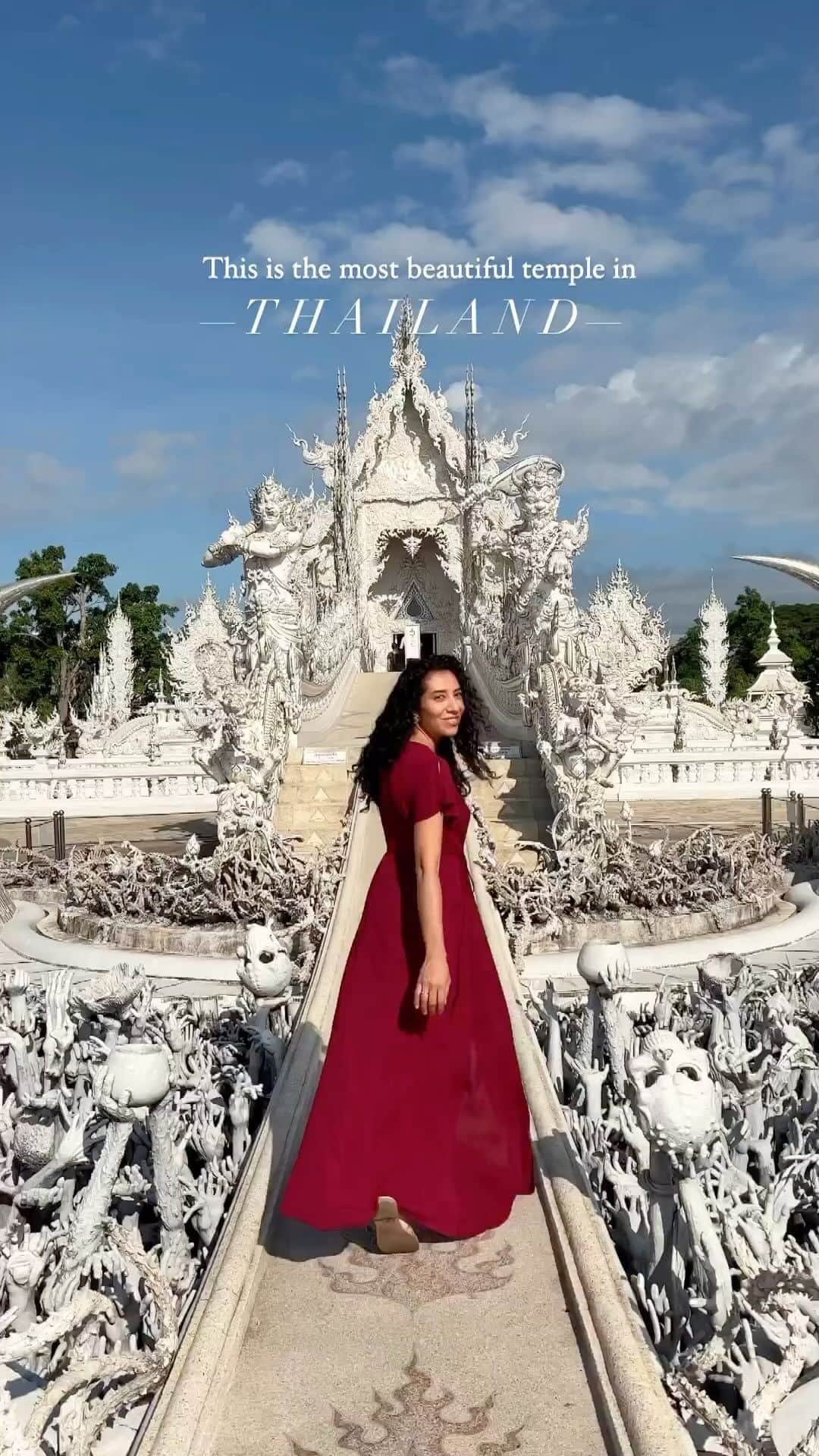 Wonderful Placesのインスタグラム：「@cyncynti showing us the most beautiful temple in Thailand 😍😍😍 Tag who you’d visit with!!! . 📹 ✨@cyncynti✨ 📍Wat Rong Khun (White Temple), Chiang Rai - Thailand 🇹🇭  #wonderful_places for a feature ♥️」