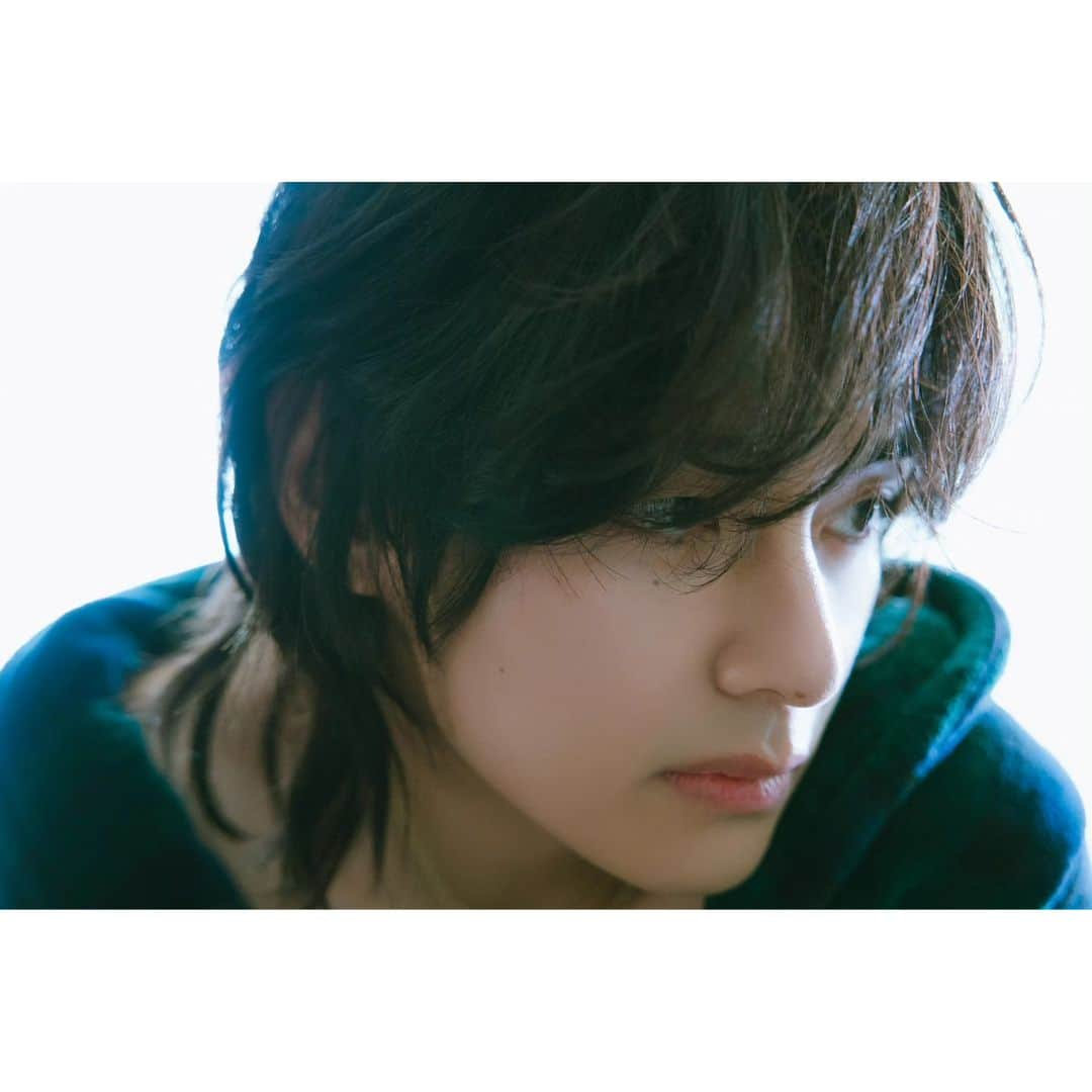 BTSさんのインスタグラム写真 - (BTSInstagram)「#V #뷔 #V_Layover Photo 1」8月11日 0時05分 - bts.bighitofficial