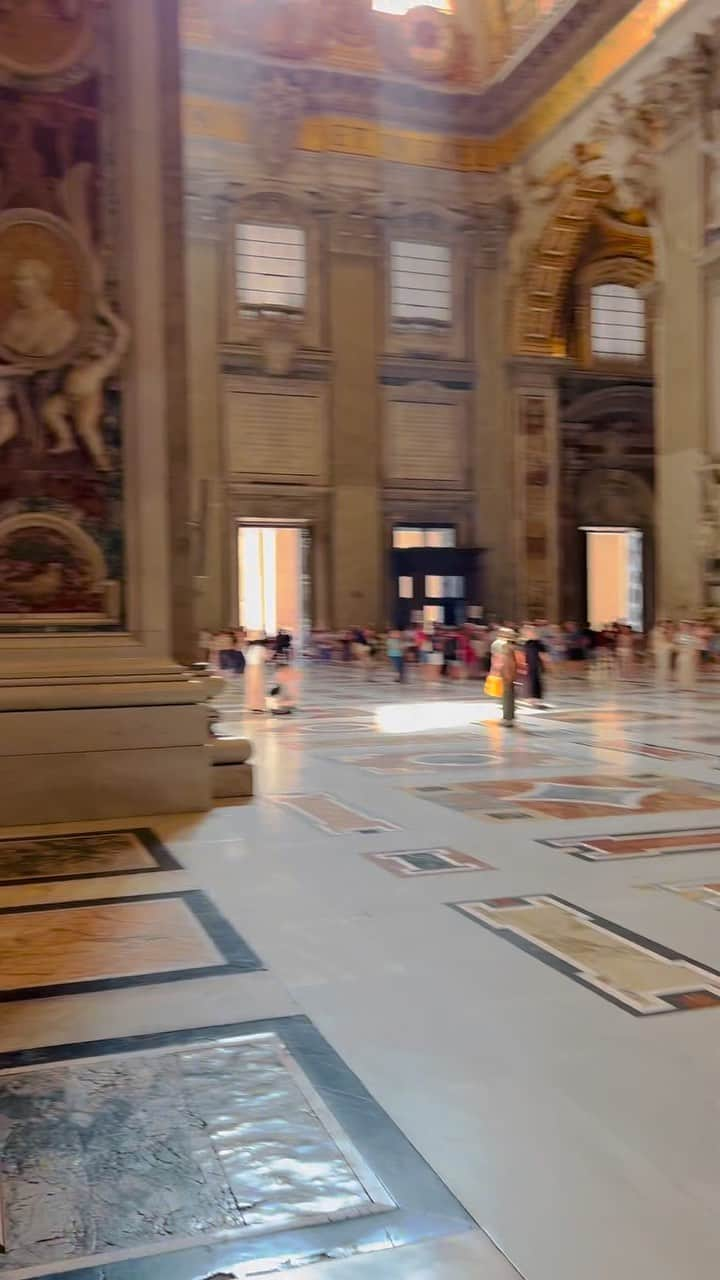 ゴラン・ヴィシュニックのインスタグラム：「One of the most amazing buildings,-places in the world, without a doubt #stpetersbasilica #rome #agnusdei #sacredplaces #basilica #stpeter」