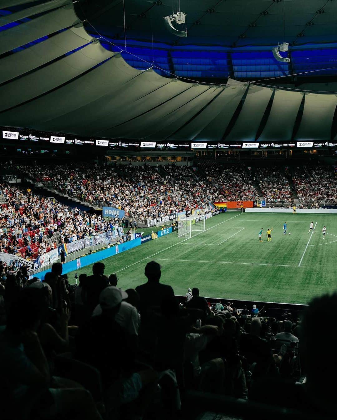 Major League Soccerさんのインスタグラム写真 - (Major League SoccerInstagram)「Leagues Cup nights. ✨  📷: @bystith & @ethanwhite」8月11日 0時15分 - mls