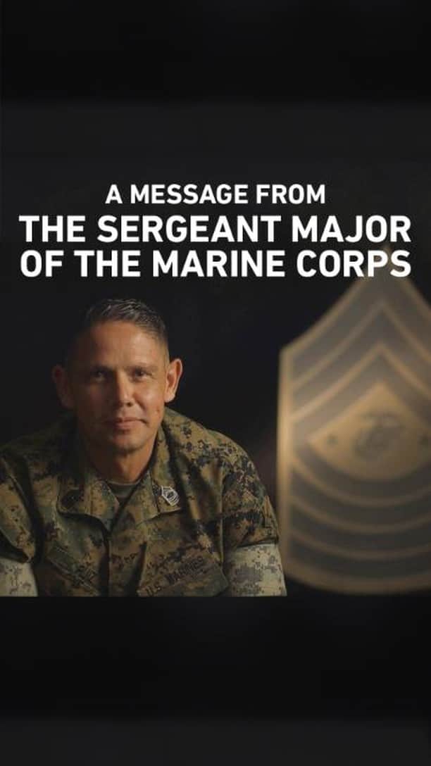 アメリカ海兵隊のインスタグラム：「Today, Sgt. Maj. Carlos A. Ruiz assumed the duties and responsibilities of Sergeant Major of the Marine Corps from Sgt. Maj. Troy E. Black.  #SemperFidelis @usmcsgtmaj」