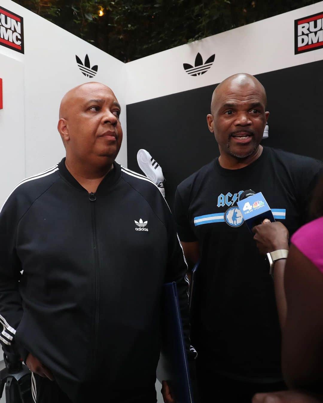 Nice Kicksさんのインスタグラム写真 - (Nice KicksInstagram)「adidas and New York City honored @rundmc for the 50th Anniversary of Hip-Hop by officially declaring August 9 as “RUN-DMC Day” 👏🔥📀  “adidas Originals is intricately woven into the fabric of Hip Hop culture,” said adidas NAM President Rupert Campbell. “As a brand that embodies authentic creativity, we are so proud that we brought the Superstar to RUN-DMC and they brought it to the world.”   A RUN-DMC pop-up celebration at Bleecker Trading will be open to the public on August 10-12 🏬」8月11日 0時17分 - nicekicks