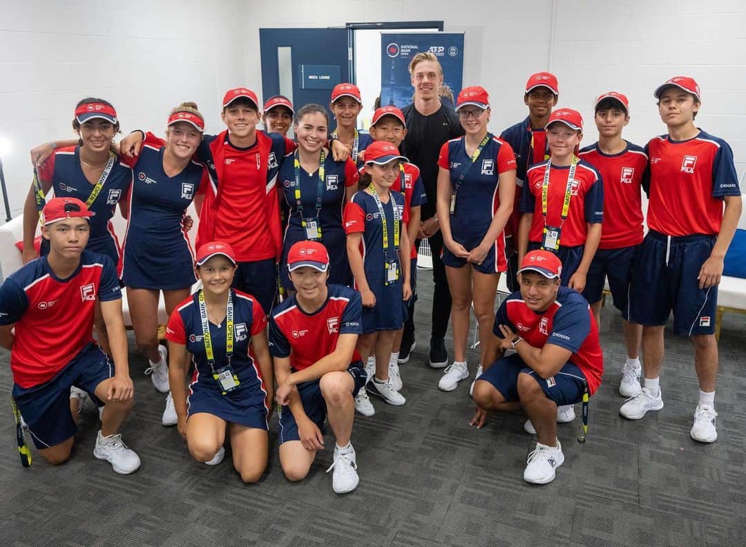 デニス・シャポバロフのインスタグラム：「🇨🇦’s future stars 👊🏼  📸: Mike Lawrence | @atptour, Tyler Anderson @nbotoronto」