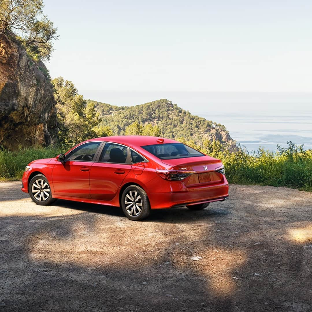 ホンダのインスタグラム：「What can make this view even better? Sharing it together. 💙 #HondaCivic」