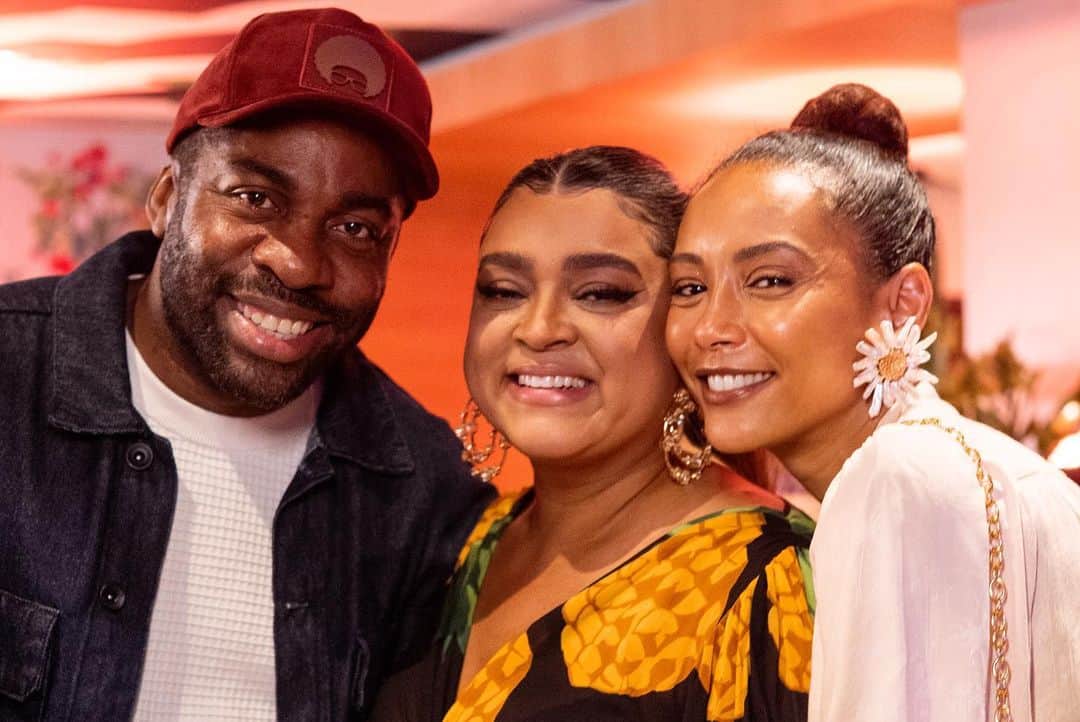 Preta Gilさんのインスタグラム写真 - (Preta GilInstagram)「Uma comunhão de amores em um único espírito! Tem como não se alegrar? Só sei sentir e agradecer!!! #Preta49  Fotos: @gee.eu」8月11日 1時34分 - pretagil