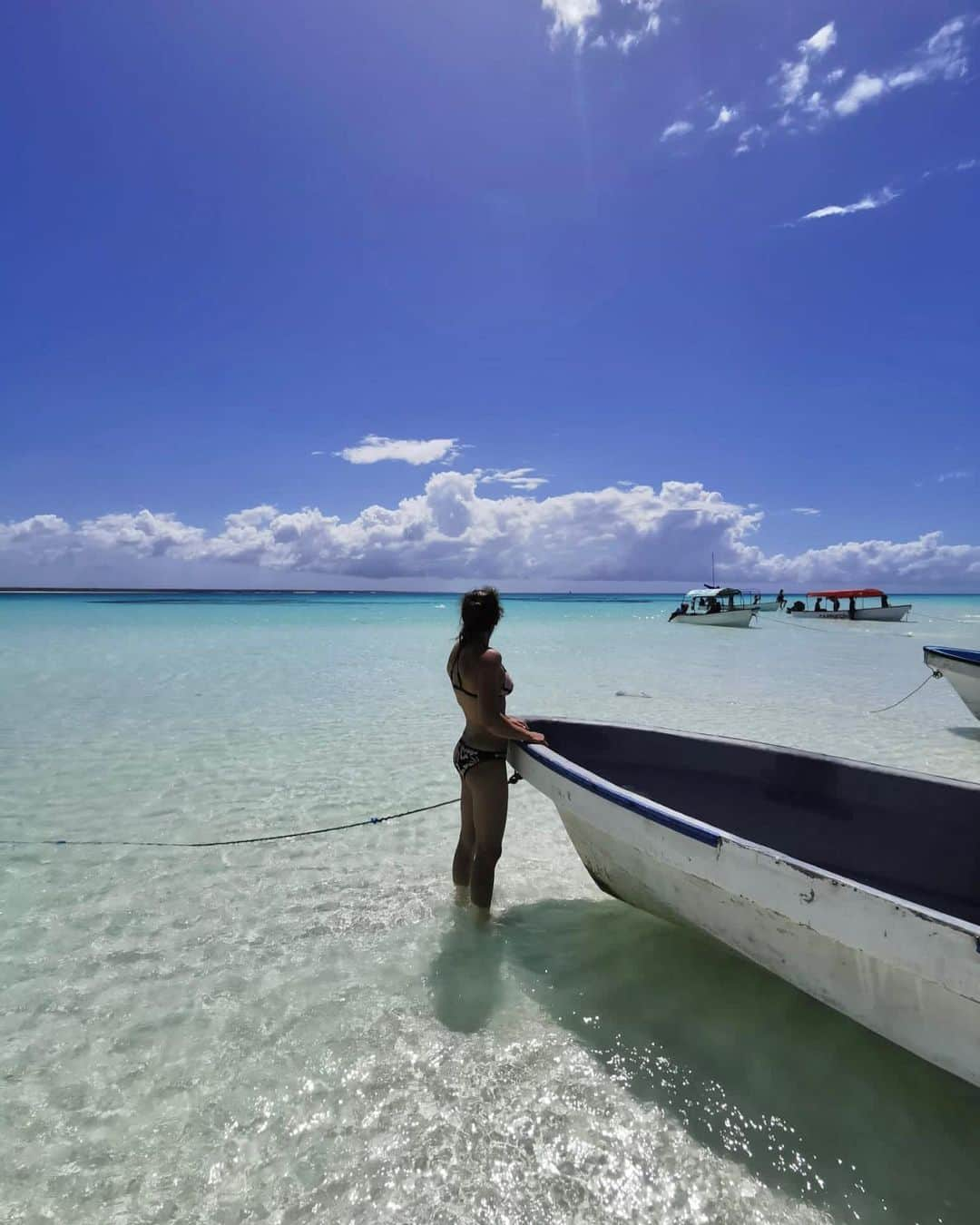 レベッカ・ストッツのインスタグラム：「Sansibar 🏝️ 🍹 🪁 🤿 🐠   #sansibar #tansania #paradise #africa #sealife」