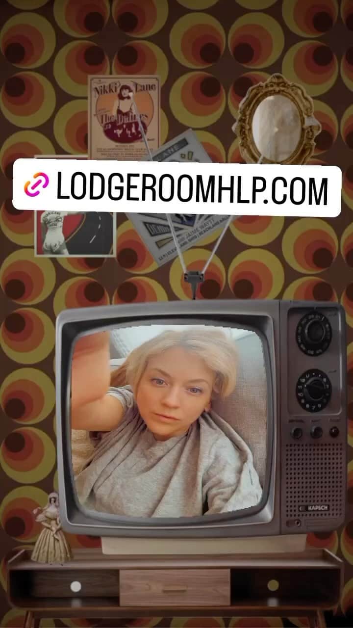 エミリー・キニーのインスタグラム：「Playing Lodge Room on Sept. 24th. Go get your tix and hear all my new tunes LIVE. Link to tix in bio.」