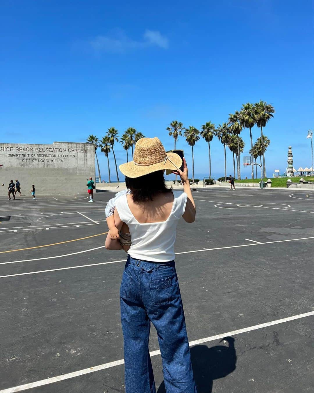 大出千尋さんのインスタグラム写真 - (大出千尋Instagram)「. LAでの定番コース巡り🤍  #santamonica#losangeles#venicebeach  #サンタモニカ#ロサンゼルス#ロサンゼルス旅行」8月11日 3時55分 - chihiro_1208_offi