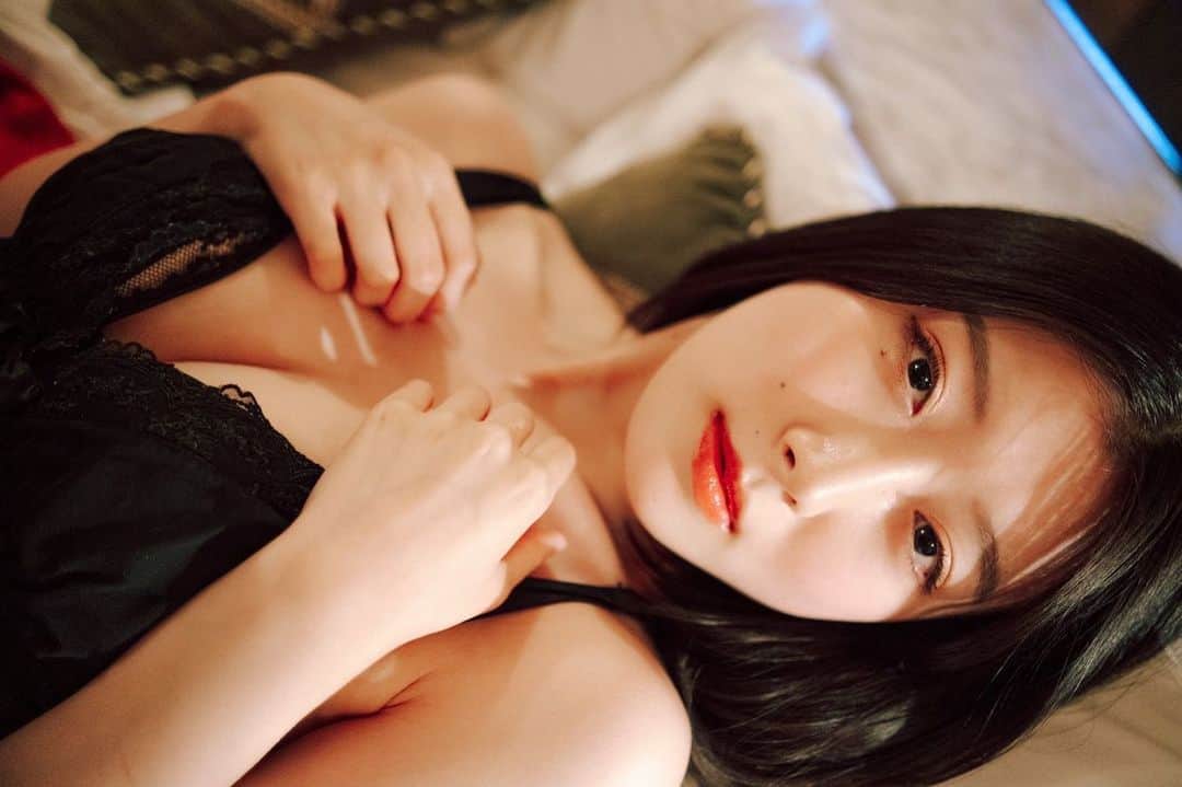koichi kondoのインスタグラム：「おはようございます。こっちがグラビアアカウントであることを完全に忘れてました。」