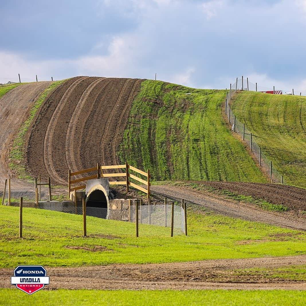 Racer X Onlineのインスタグラム：「Unadilla is looking good 🔥 Who’s ready to return to @promotocross⁉️ Photos courtesy of @unadillamx #ProMotocross」