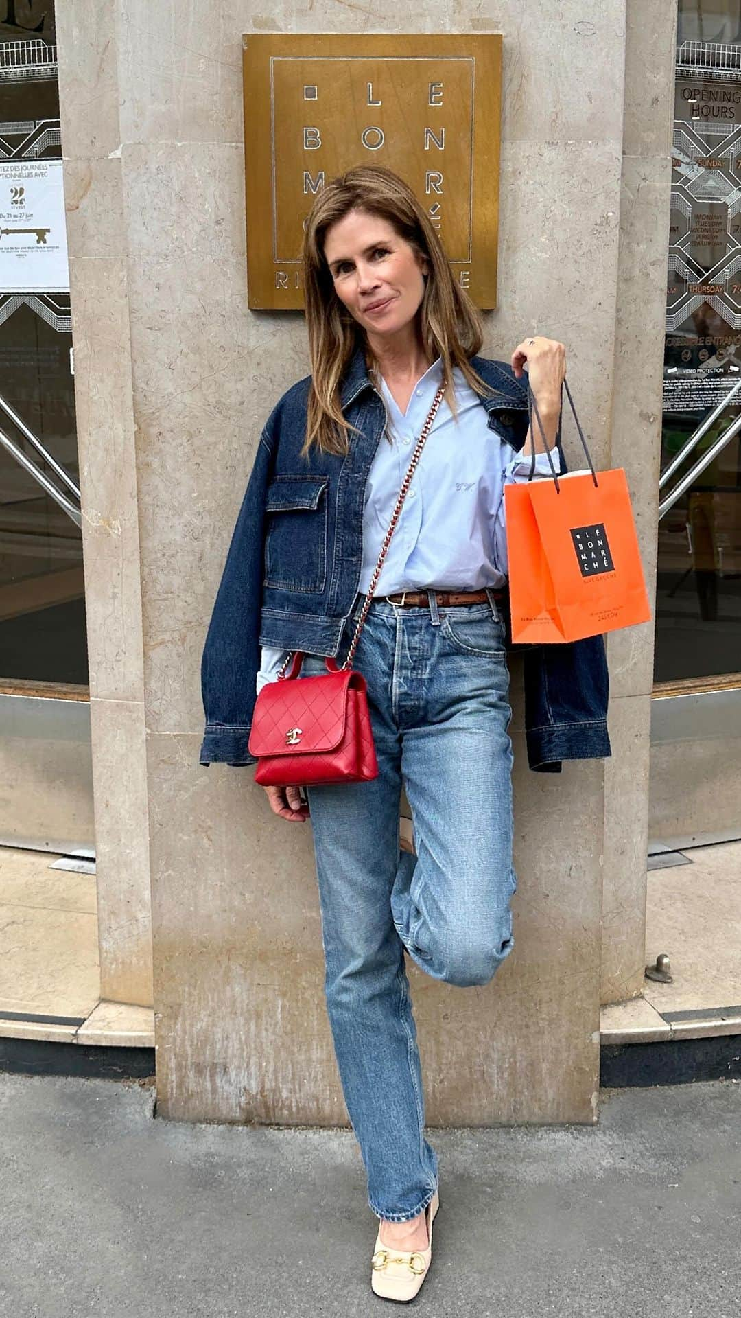 グッチ・ウェストマンのインスタグラム：「Bonjour de Paris! 🇫🇷🛍 Gucci visited the iconic @lebonmarcherivegauche to hunt down the best fashion & beauty finds. Here’s what she brought home, from probiotic-packed supplements to a favorite makeup bag collab. #GuccisGuide ❤️  #WestmanAtelier」