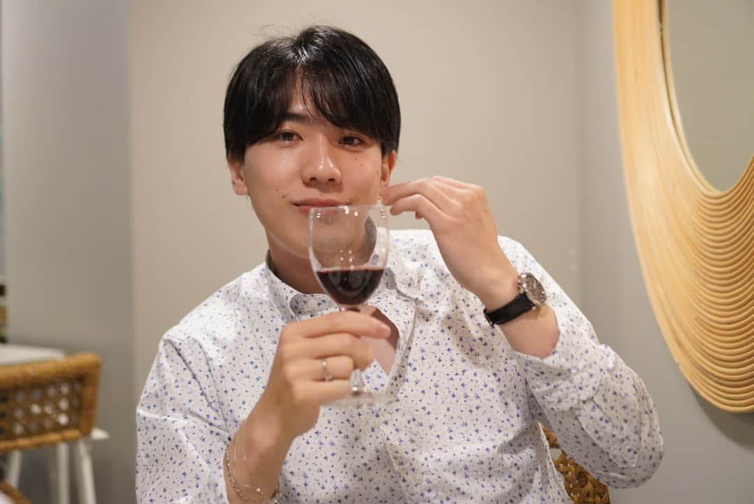 鎌田詩温さんのインスタグラム写真 - (鎌田詩温Instagram)「😋🍷」8月11日 15時17分 - sion_ice.18