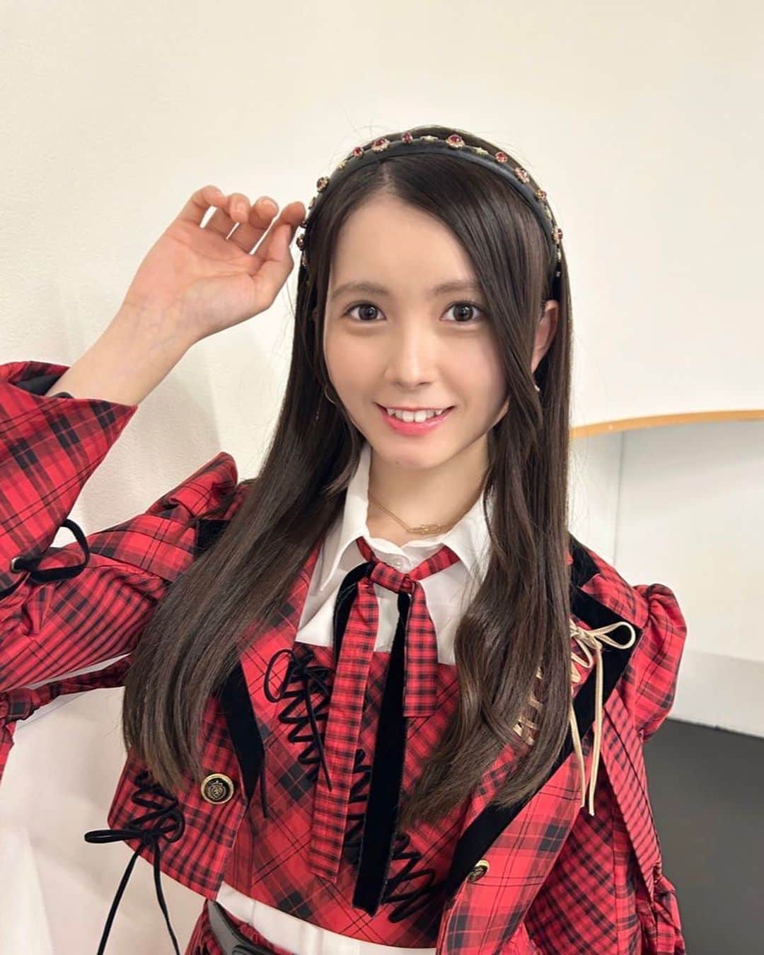 水島美結さんのインスタグラム写真 - (水島美結Instagram)「✨💄✨  AKB48の赤チェック衣装は最高です❣️  #akb48 #アイドル衣装 #衣装　#アイドル #17期研究生」8月11日 15時43分 - 17_miyuu_1112