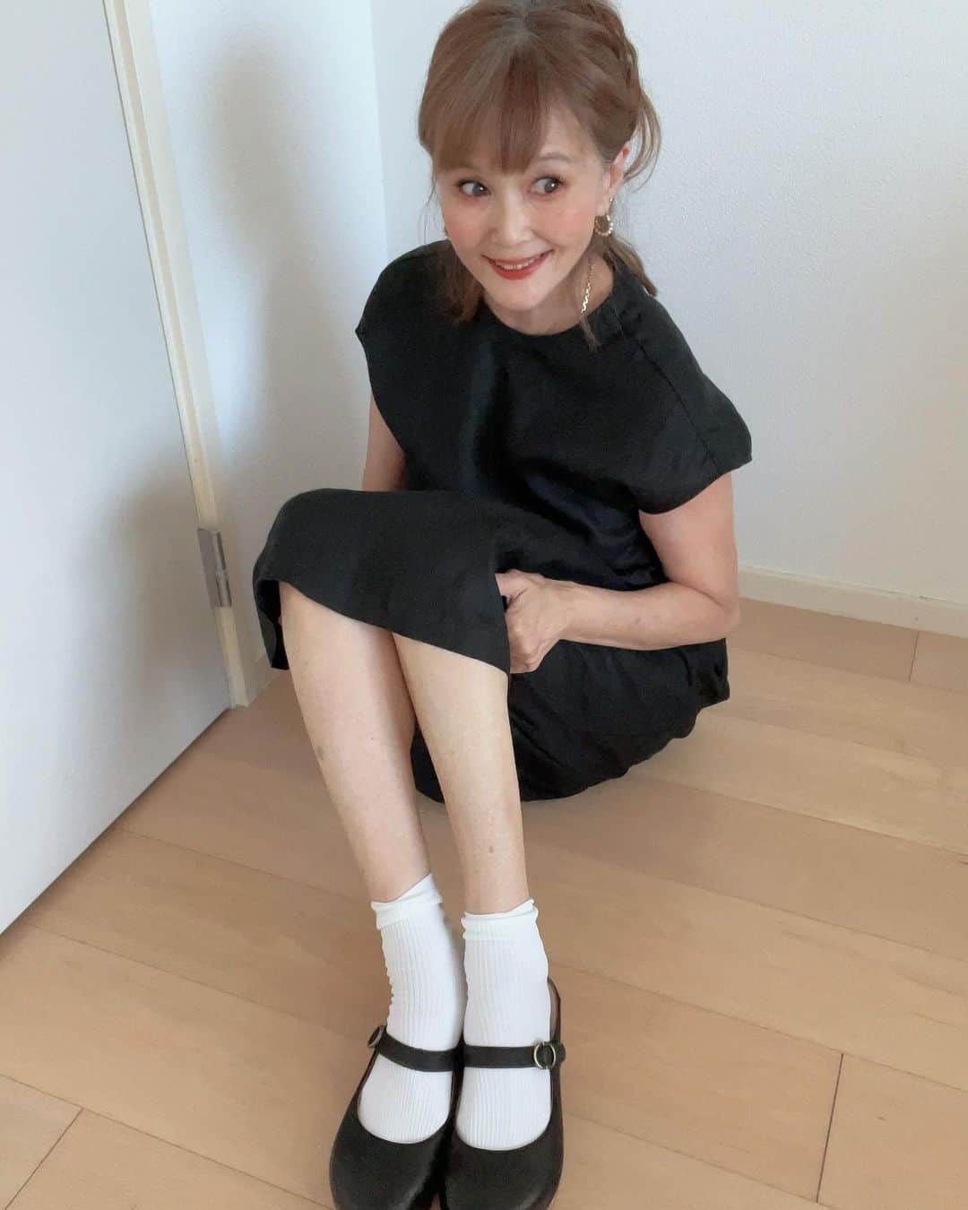 高見恭子さんのインスタグラム写真 - (高見恭子Instagram)「新しい靴がいざなってくれる新しい人生の旅。  #shoes#shoeslover  #dansko #danskomania  #danskofreak #walk  #simplelife  #fashion#fashionstyle  #fashionphoto  #smile」8月11日 15時45分 - takami_kyoko